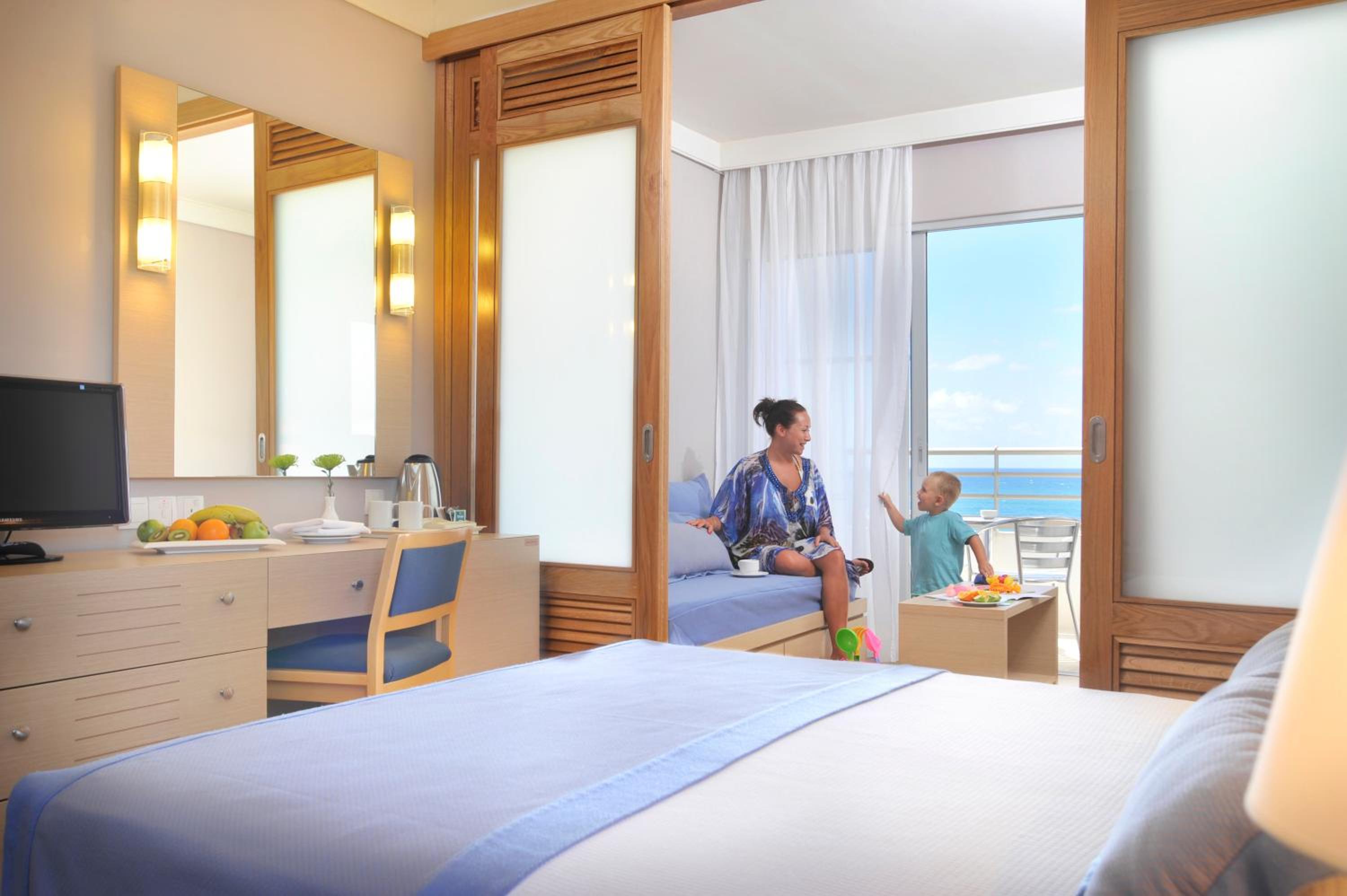 Family Room with Sliding Doors and Sea View
