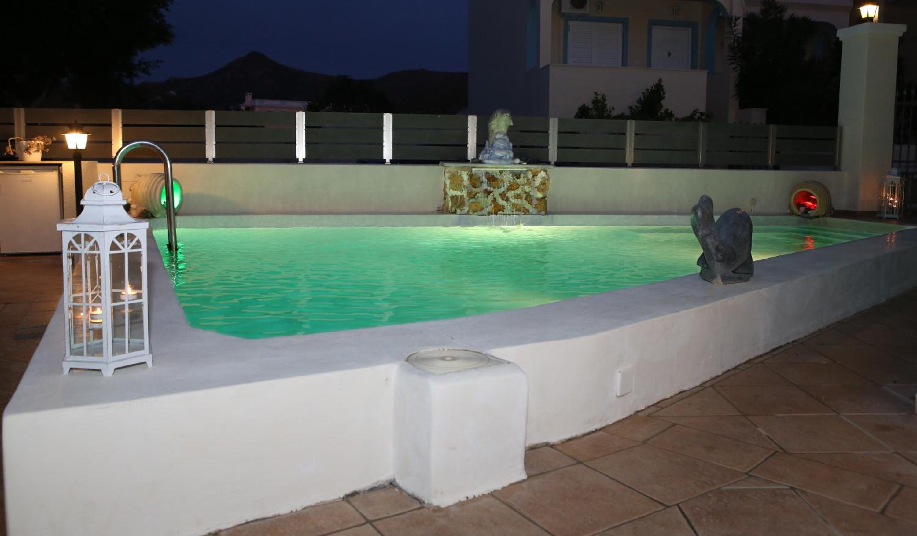 Three-Bedroom Villa photo 3