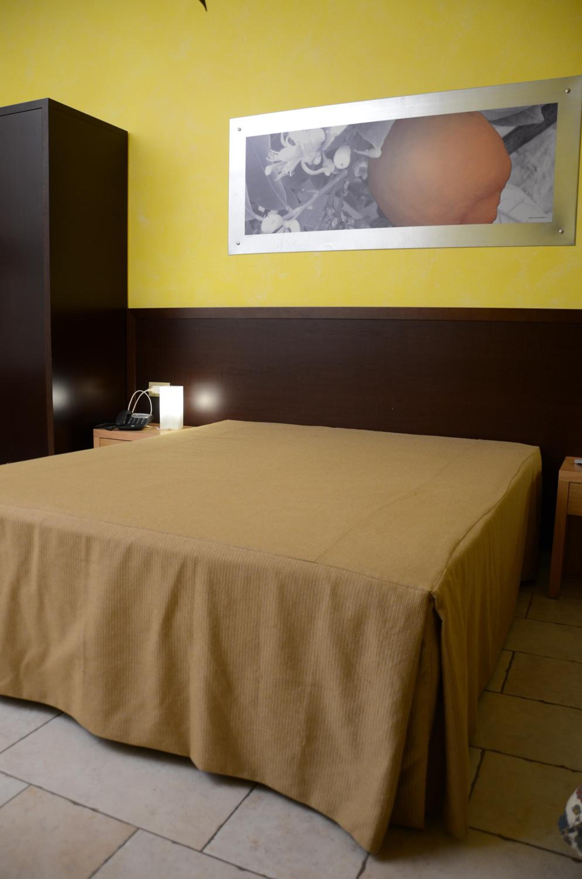 Double Room - Photo 3