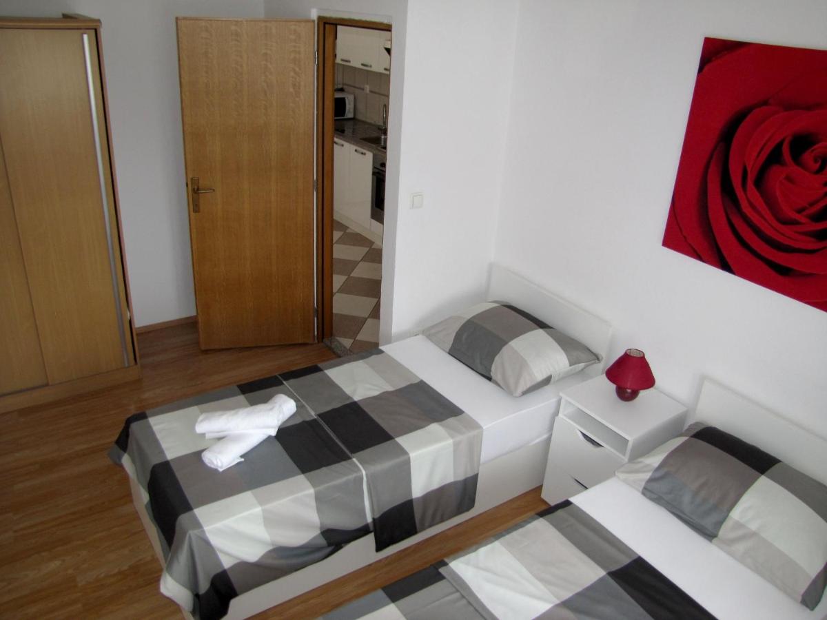 One-Bedroom Apartment with Balcony - Photo 25