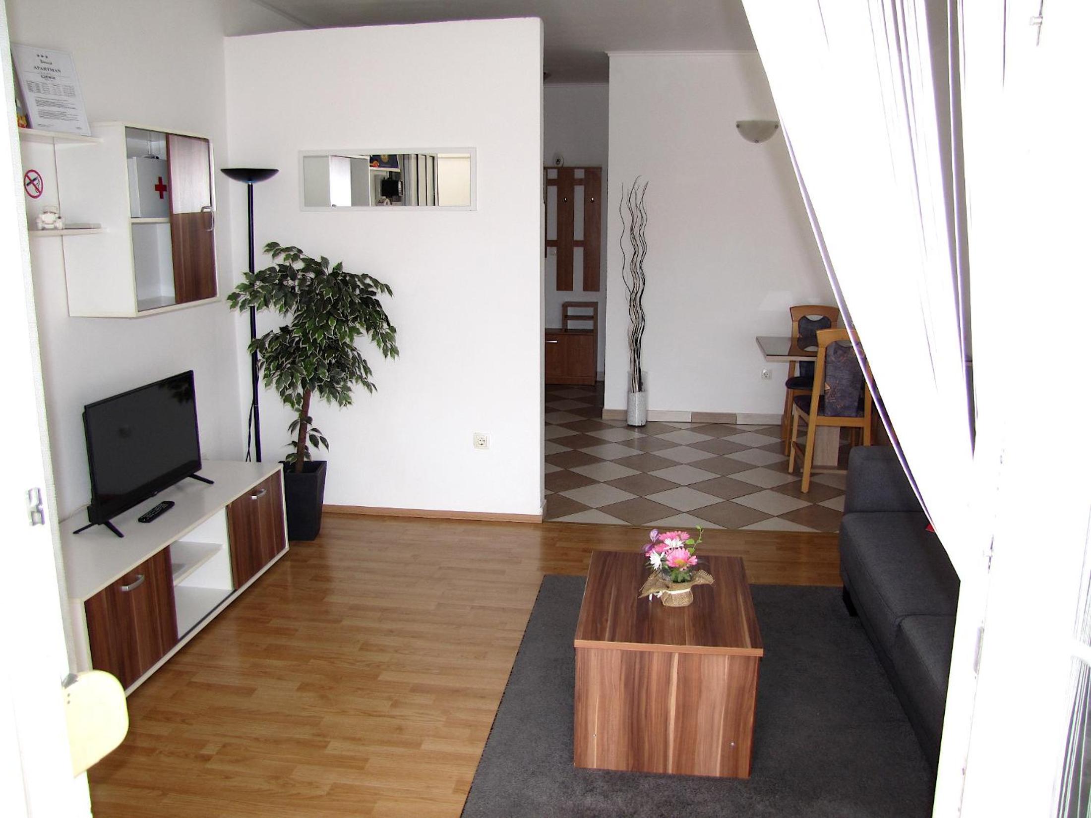 One-Bedroom Apartment with Balcony - Photo 24
