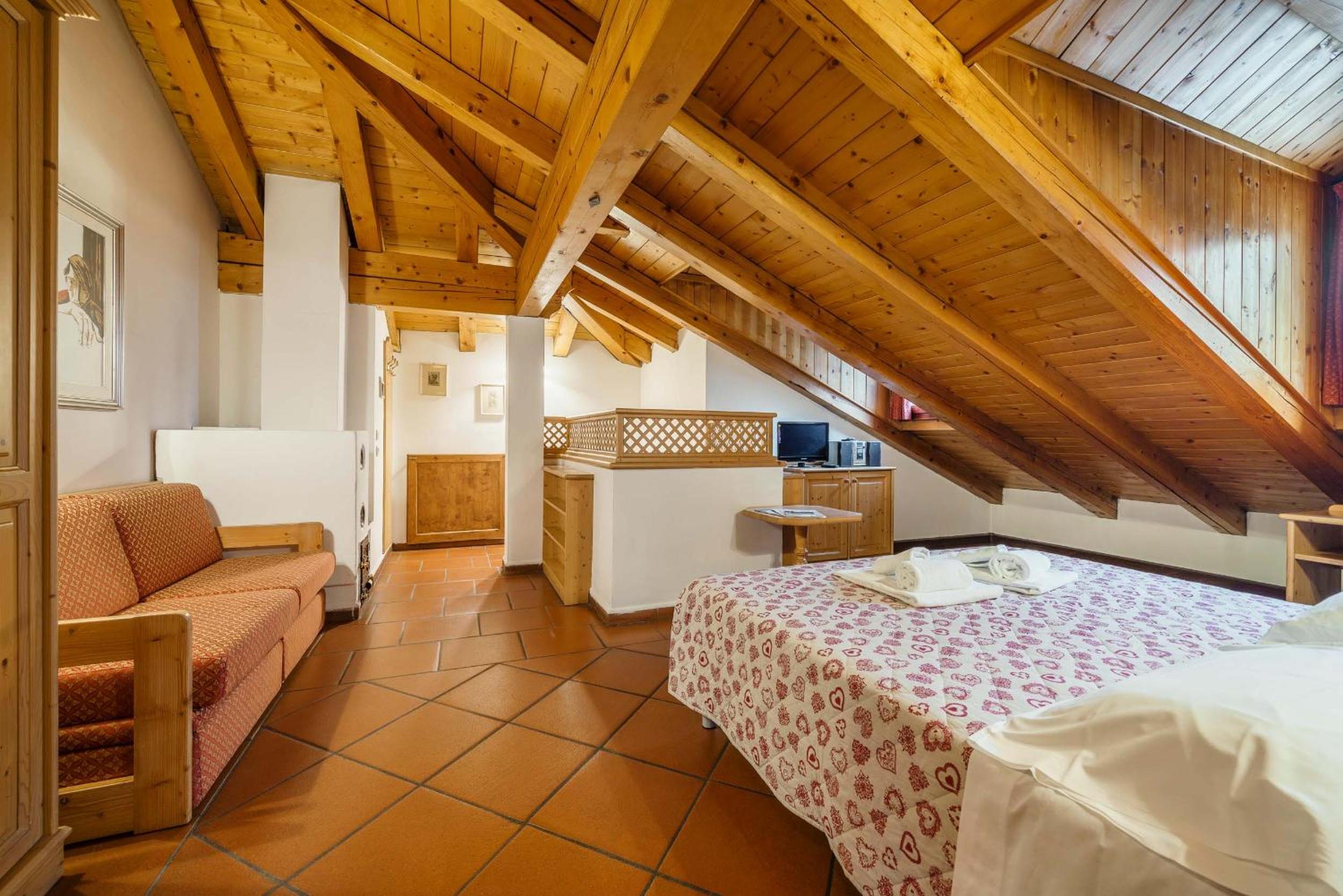 Suite with Mountain View photo 2