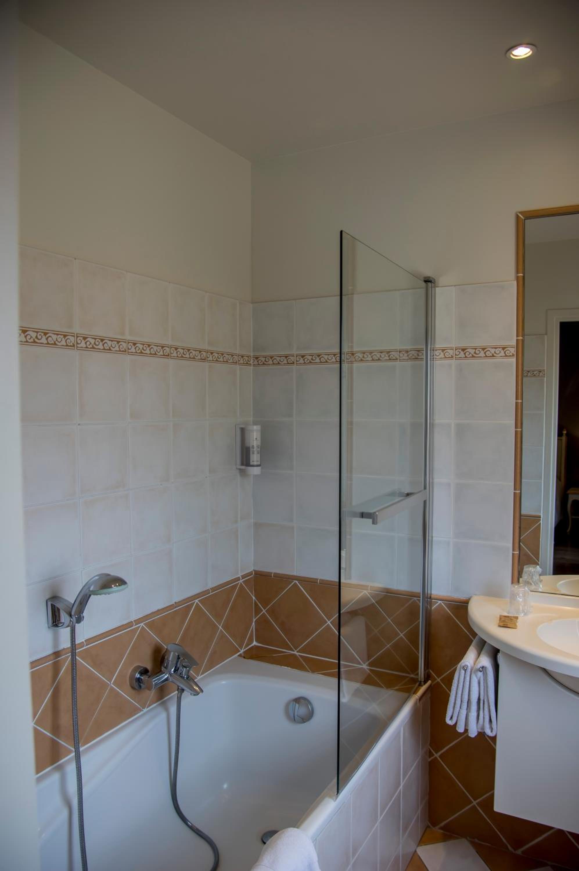 Superior Double Room - Photo 23