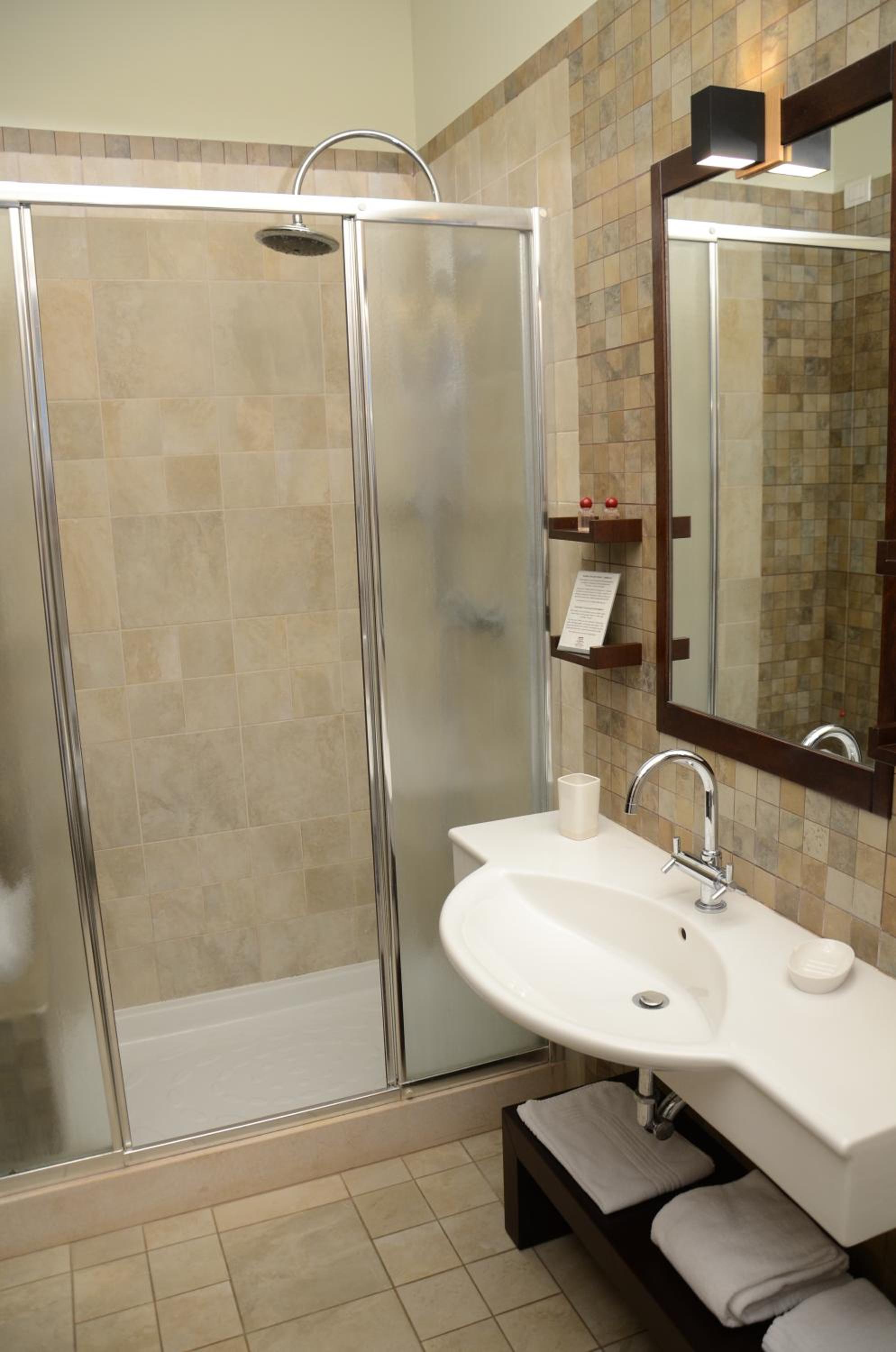 Double Room - Photo 4