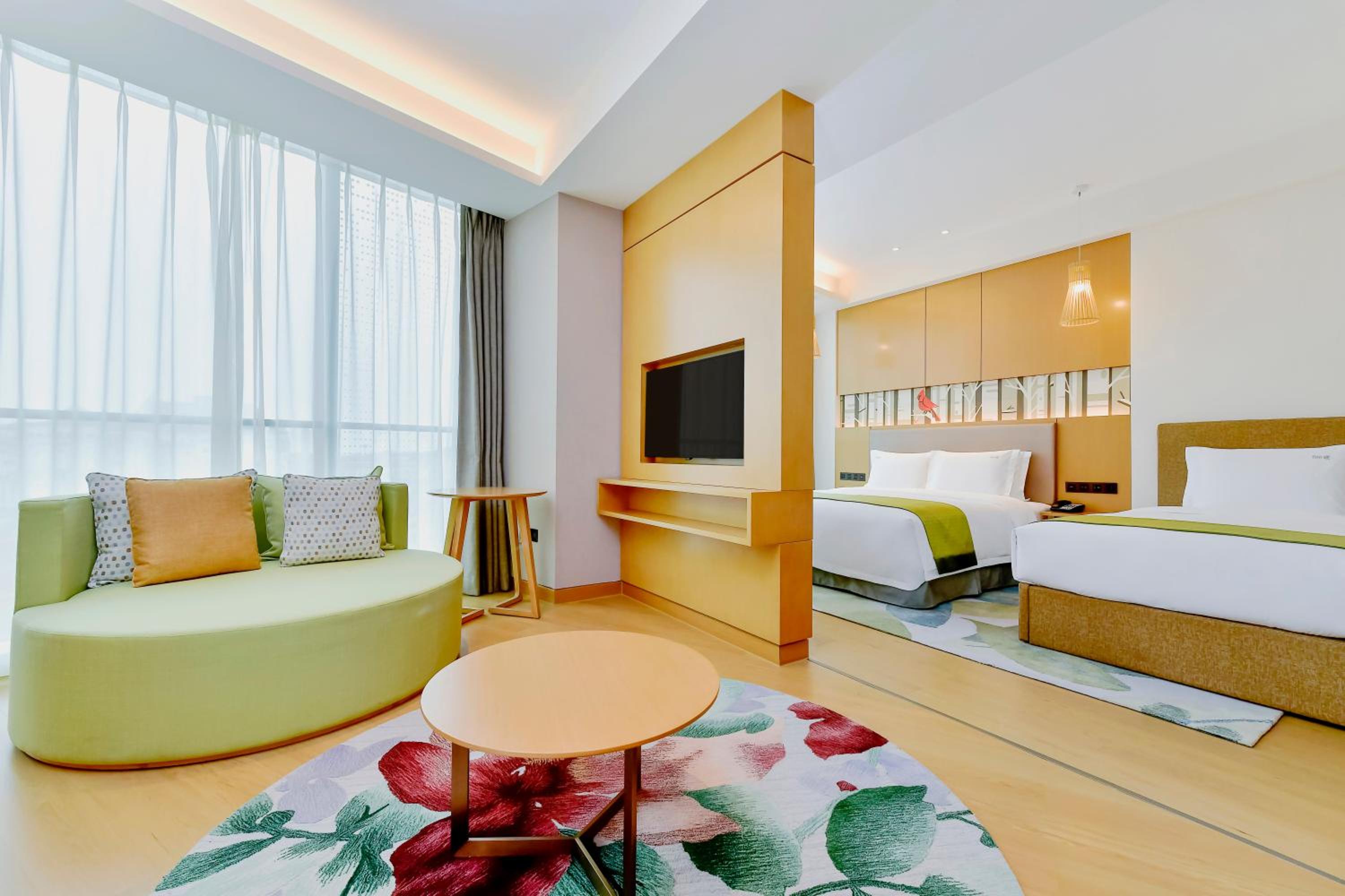 King Suite with Double Bed and Lake View - Photo 1