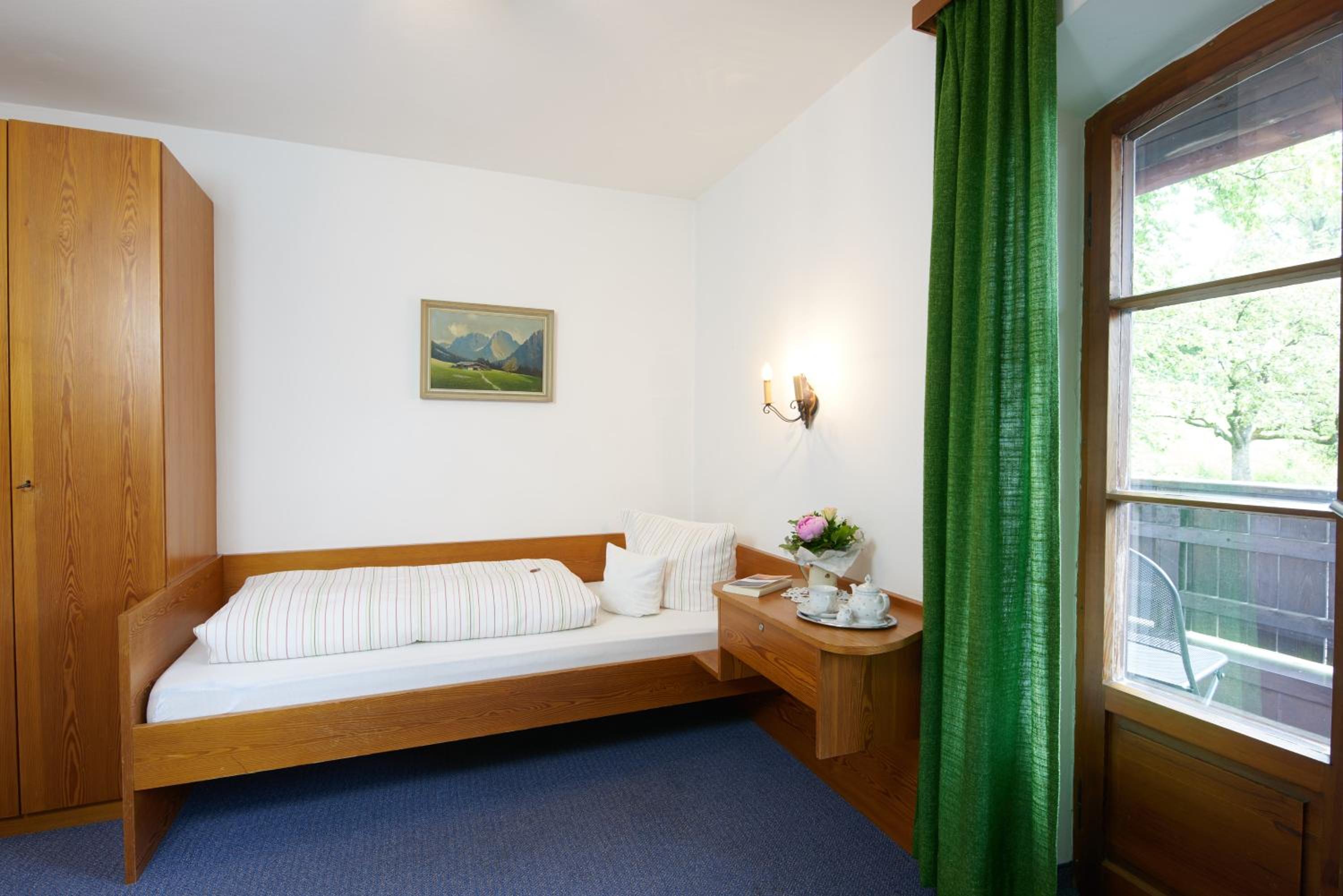 Single Room with Balcony photo 2