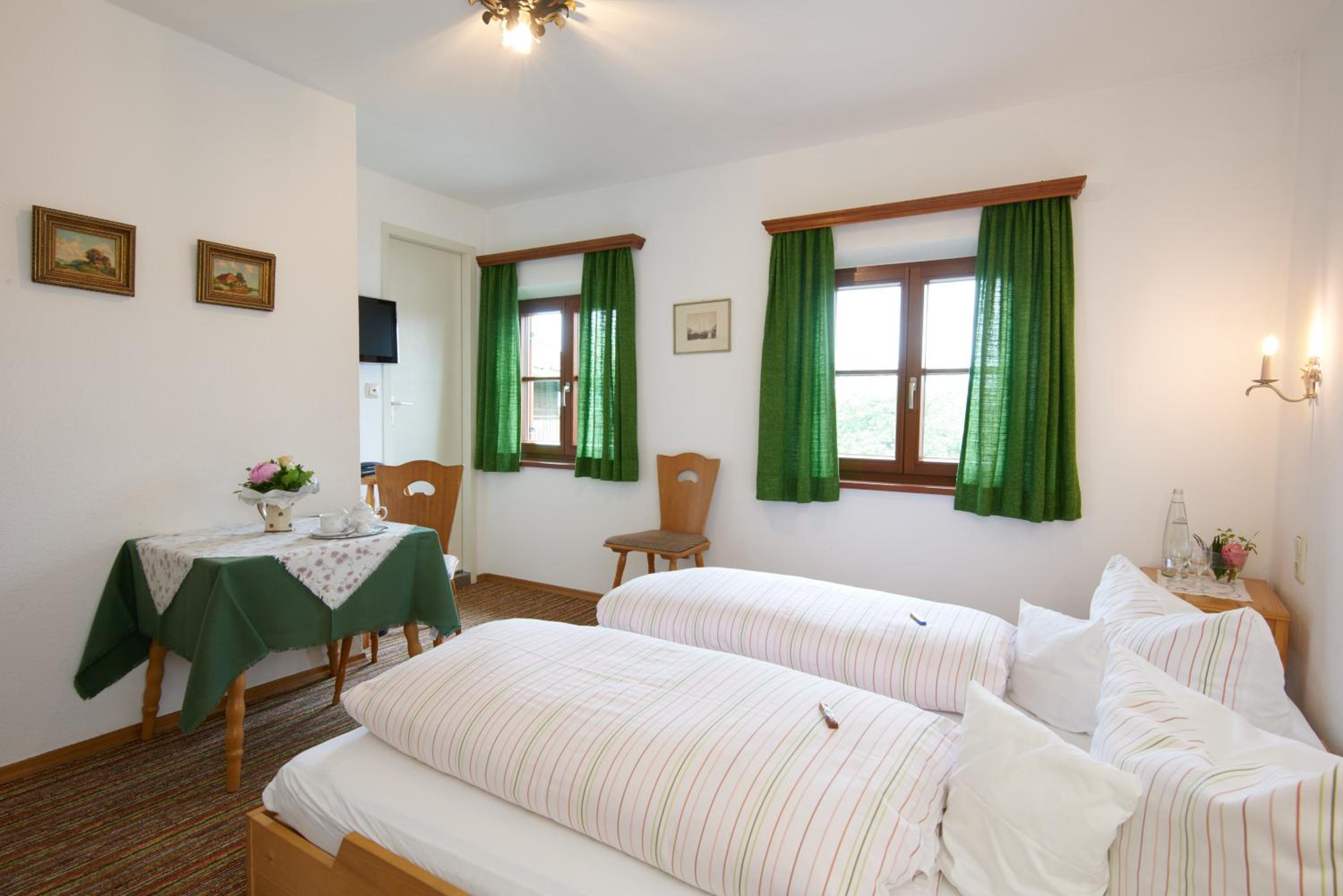 Small Double Room photo 3