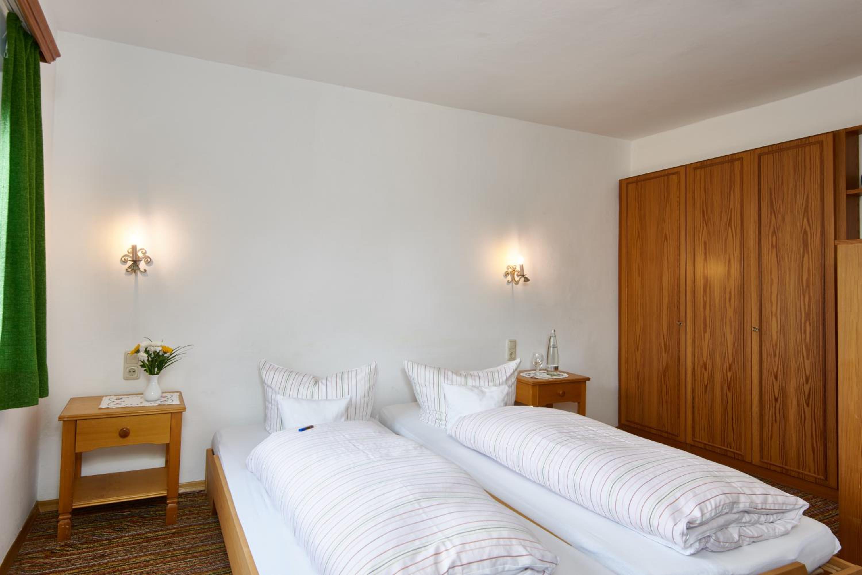Small Double Room photo 2