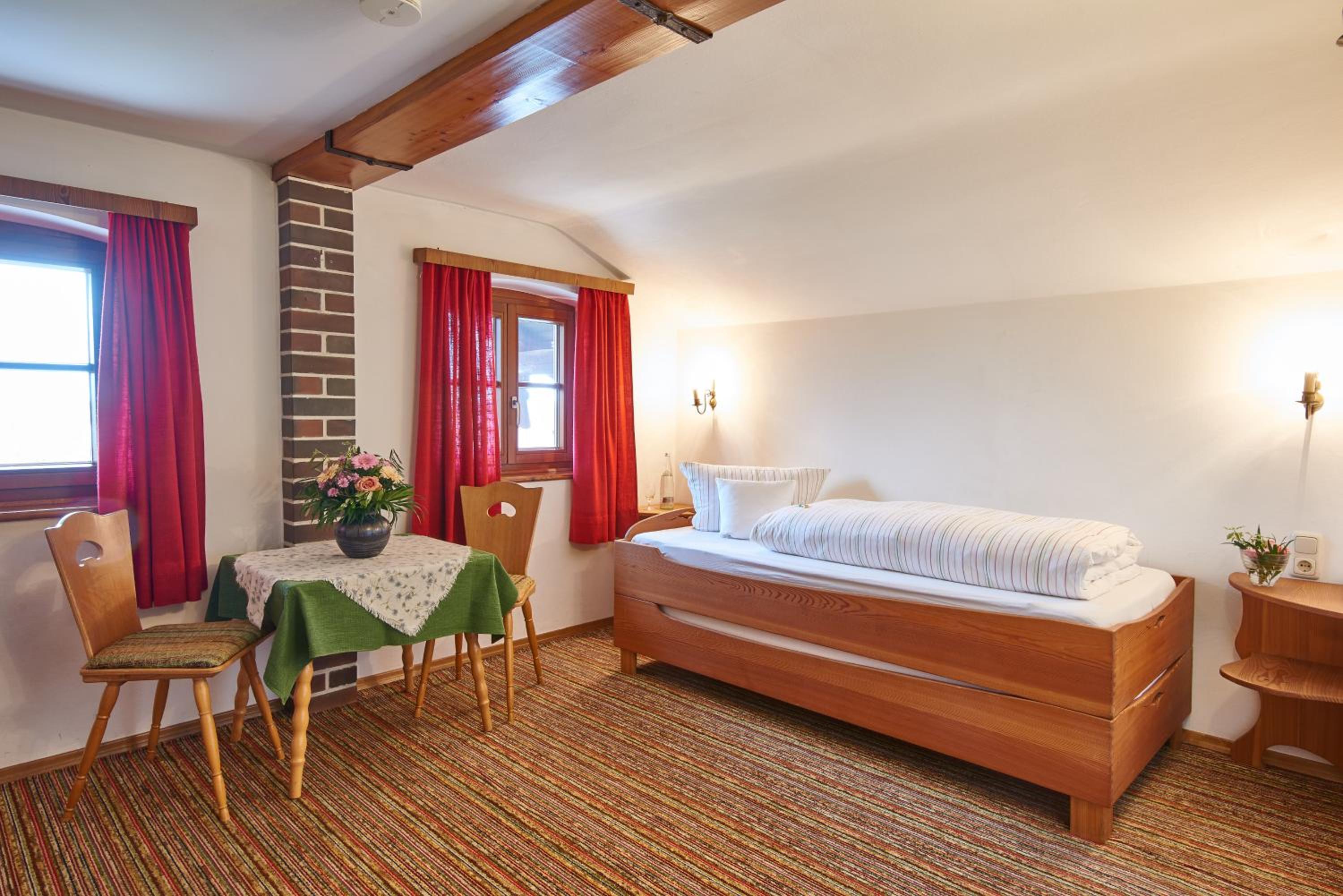 Small Double Room photo 1