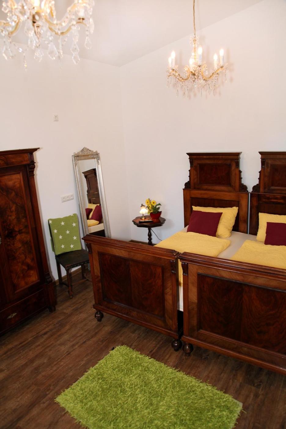 One-Bedroom Apartment with Terrace photo 2