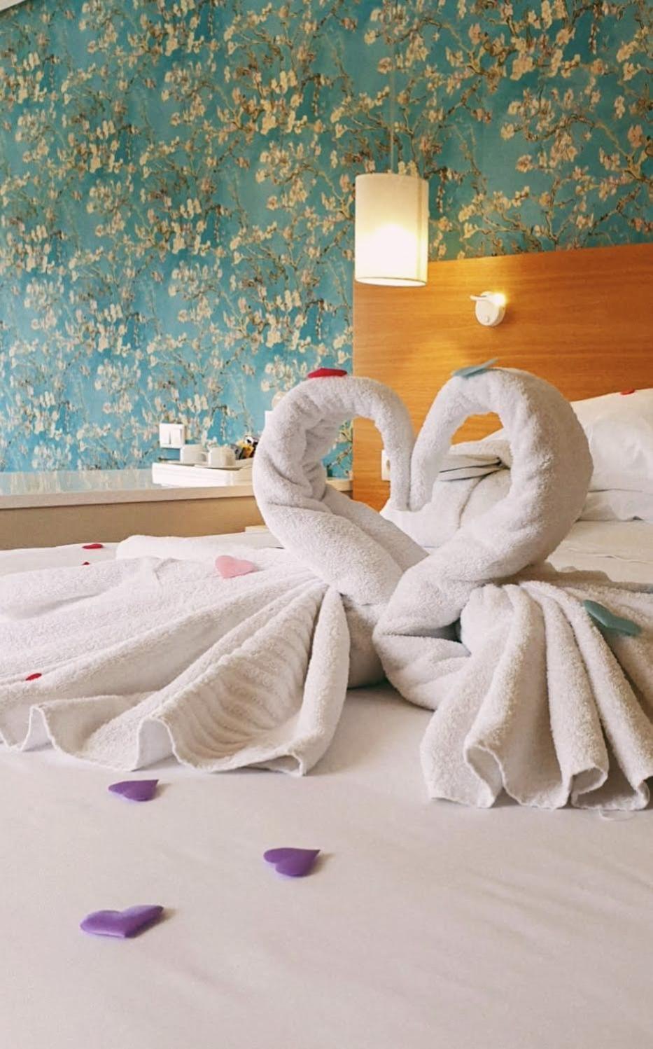 Twin Room with Romantic Package