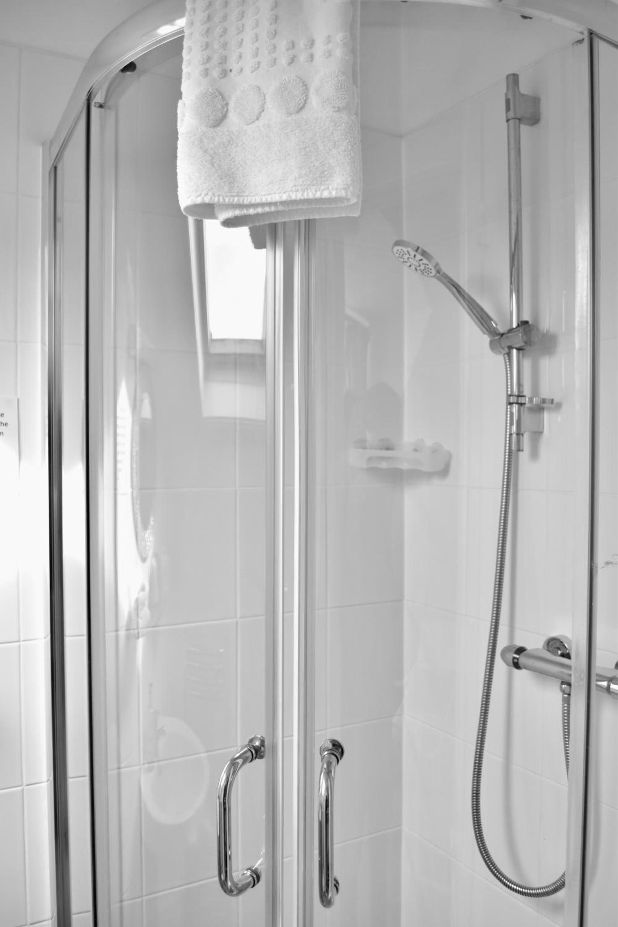 Double Room with Private Bathroom photo 2