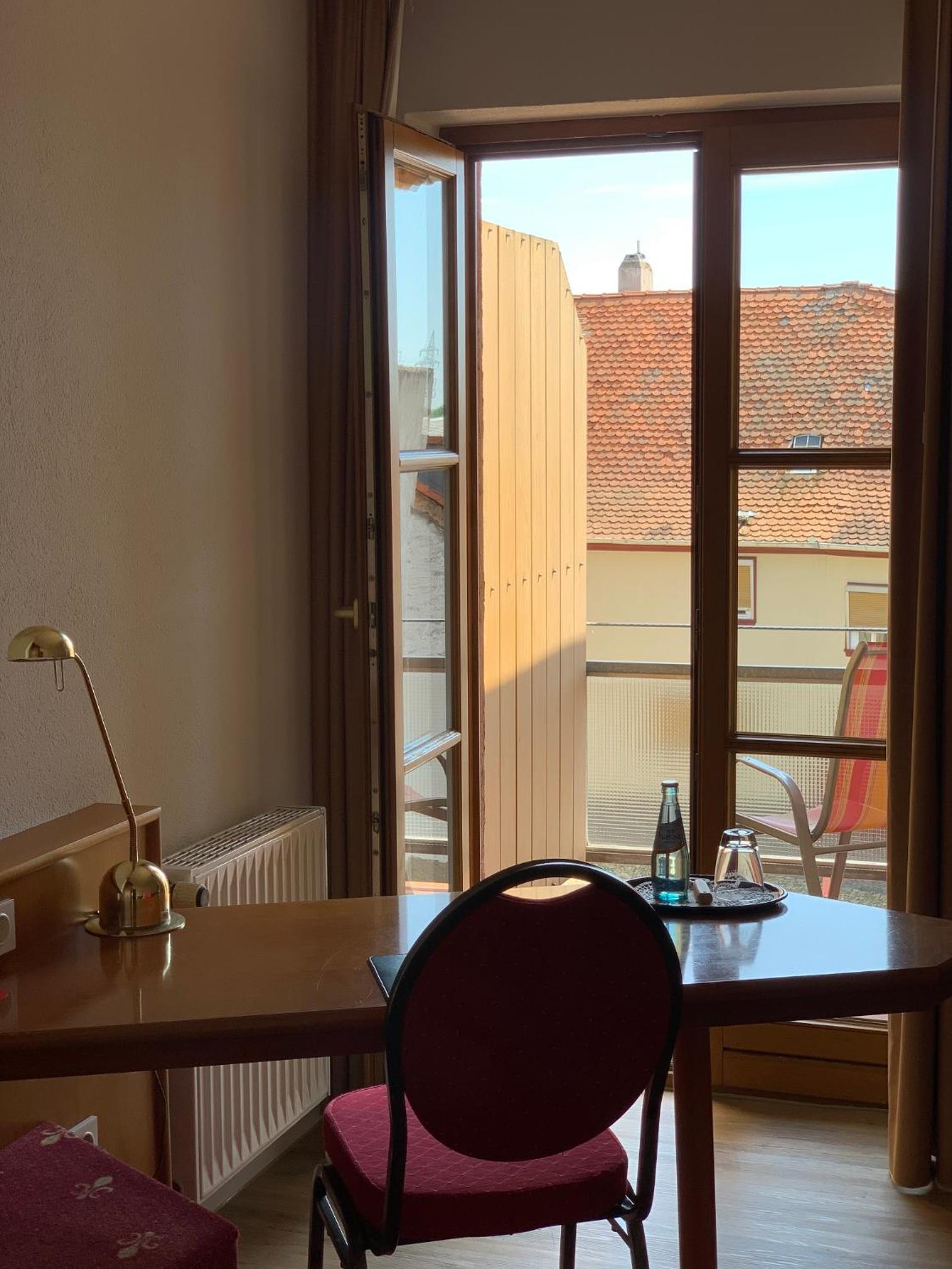 Single Room with Balcony photo 3
