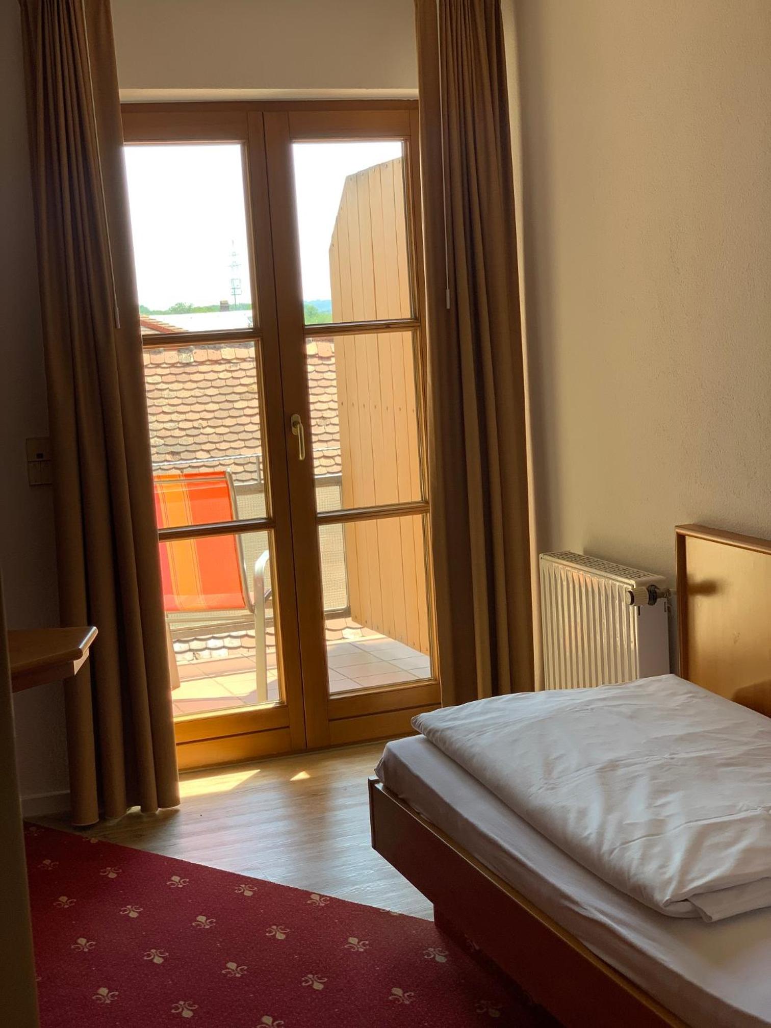 Single Room with Balcony photo 2