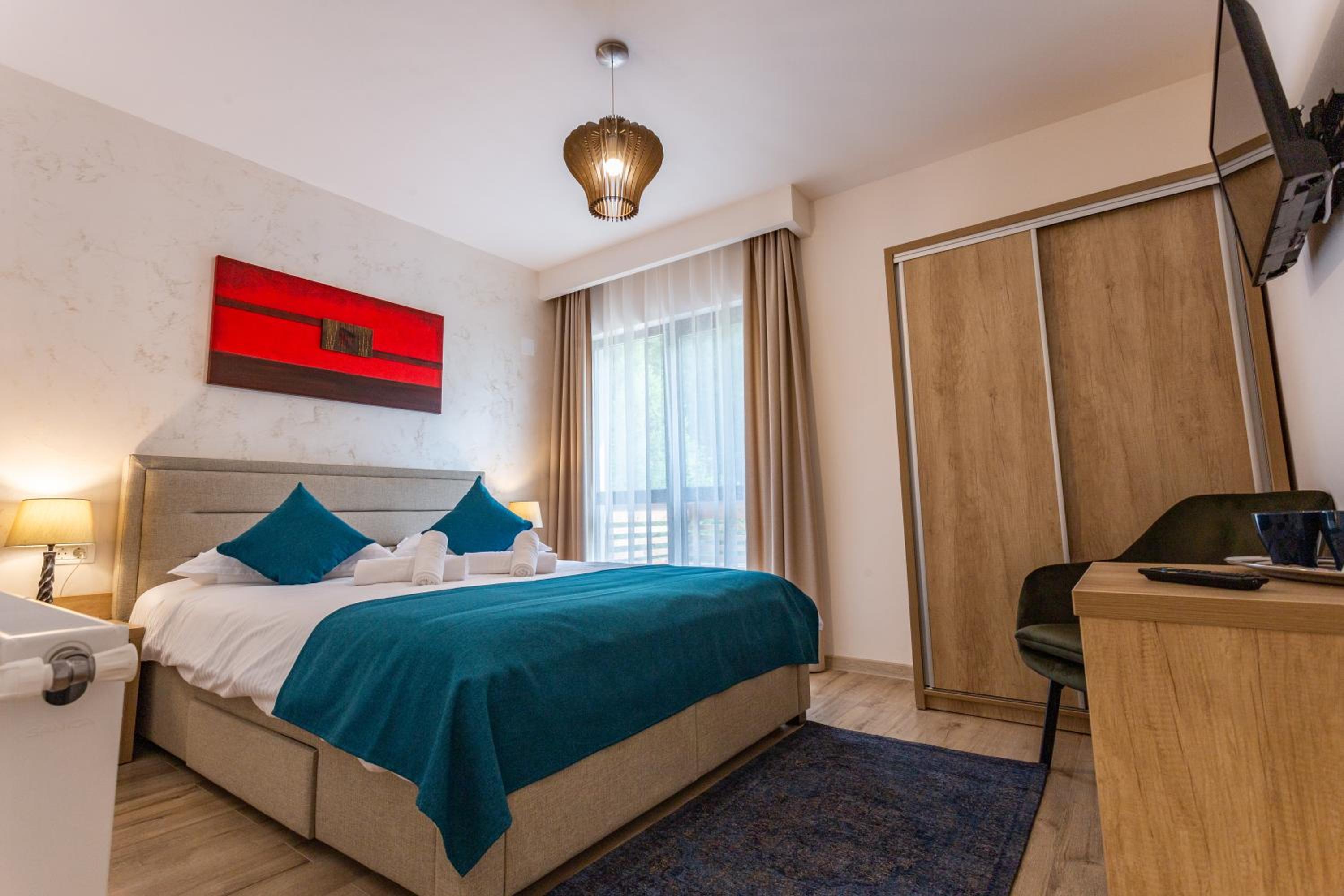Queen Room with Balcony photo 3