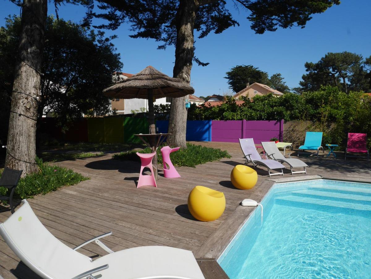 Double Room with Pool View photo 2