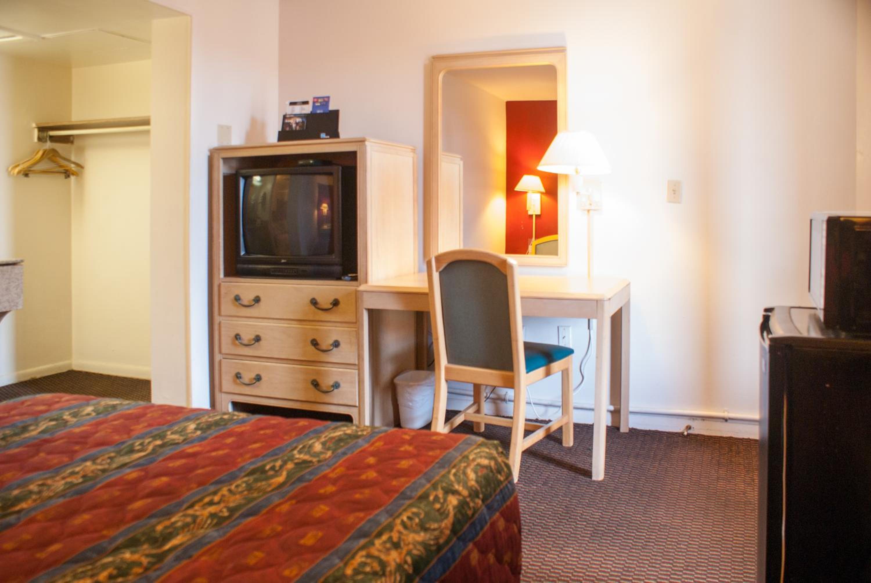 Standard Single Room Non-Smoking - Photo 2