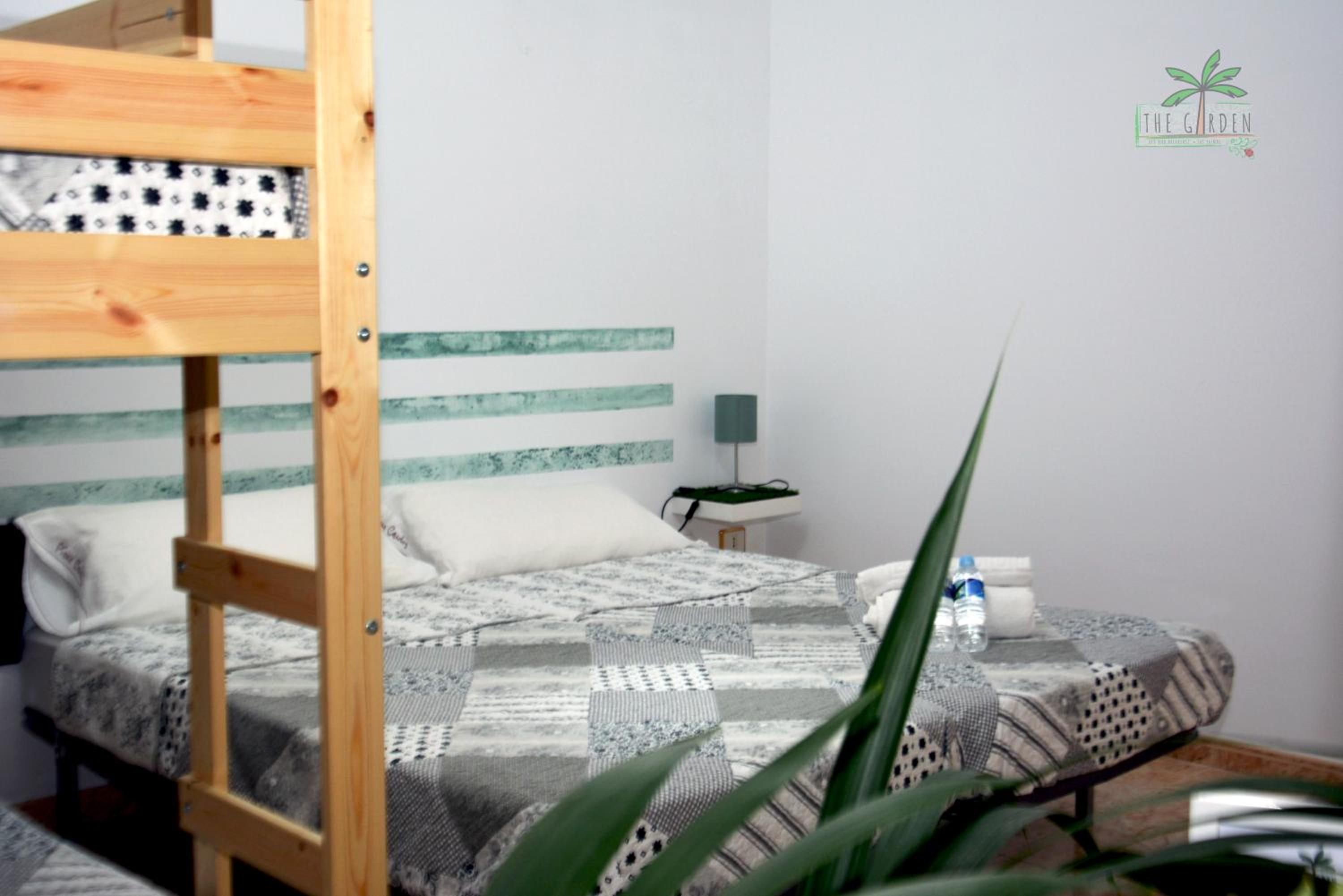 Cama en Habitación Compartida Mixta de 4 Camas