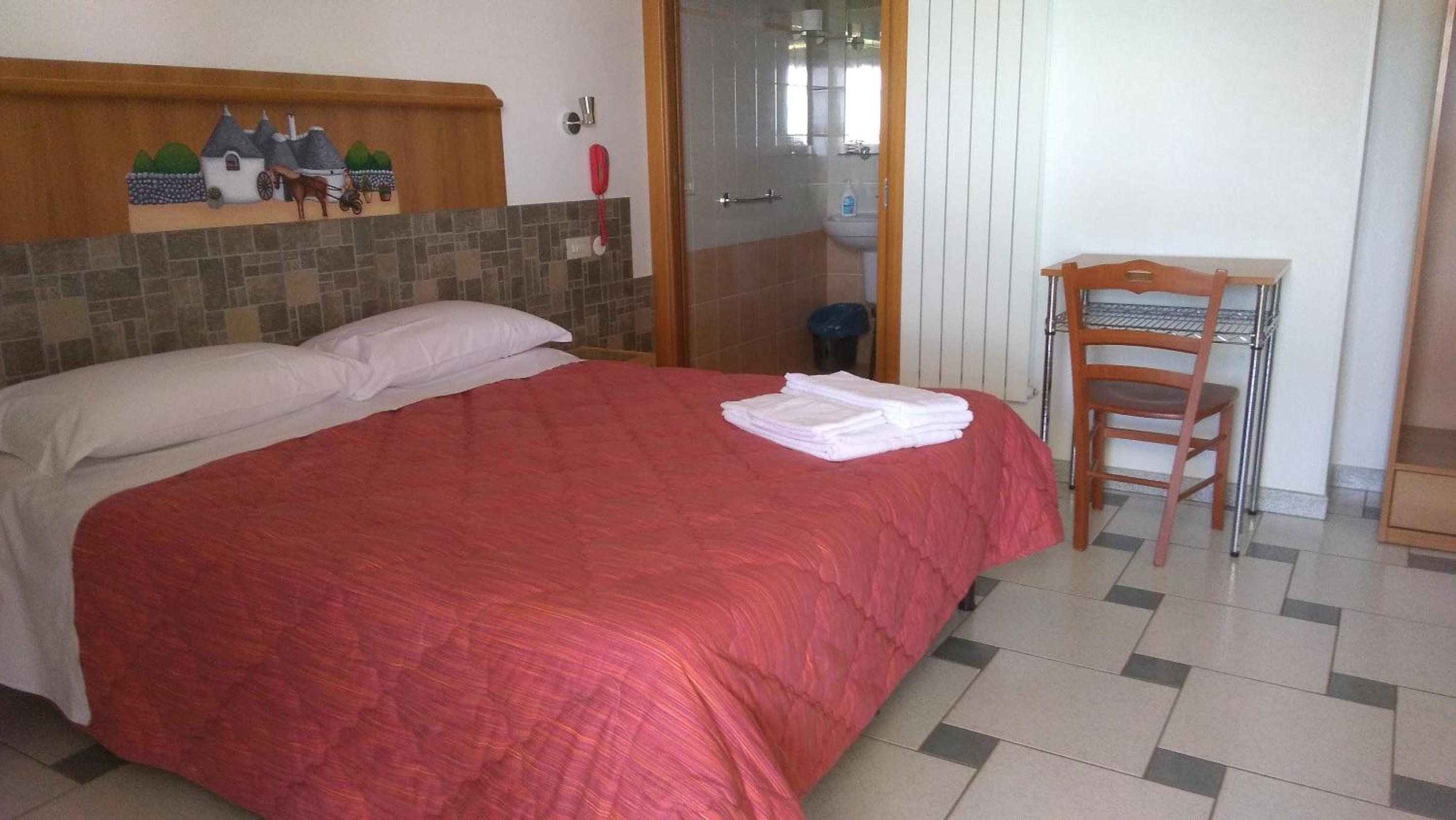 Double or Twin Room - Photo 1