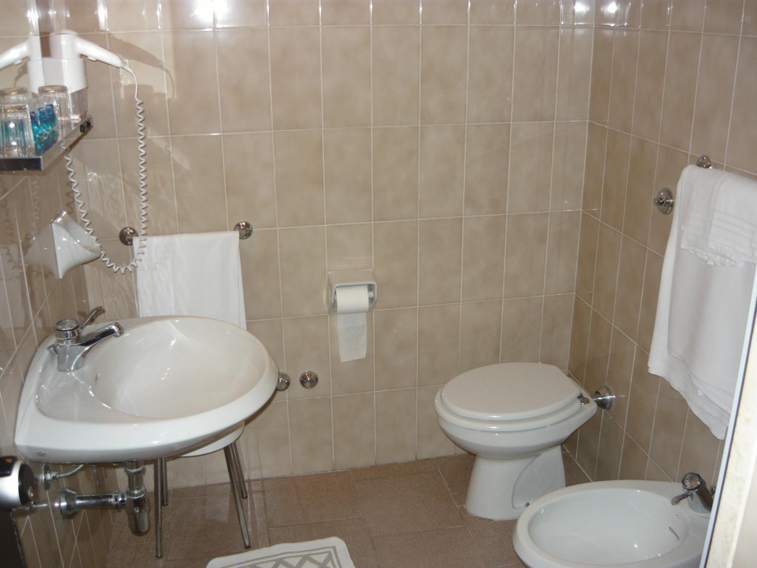 Triple Room - Photo 3