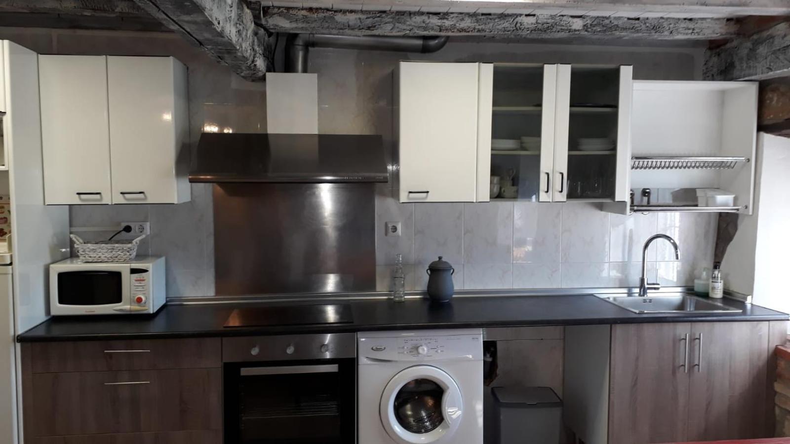 Three-Bedroom House photo 2