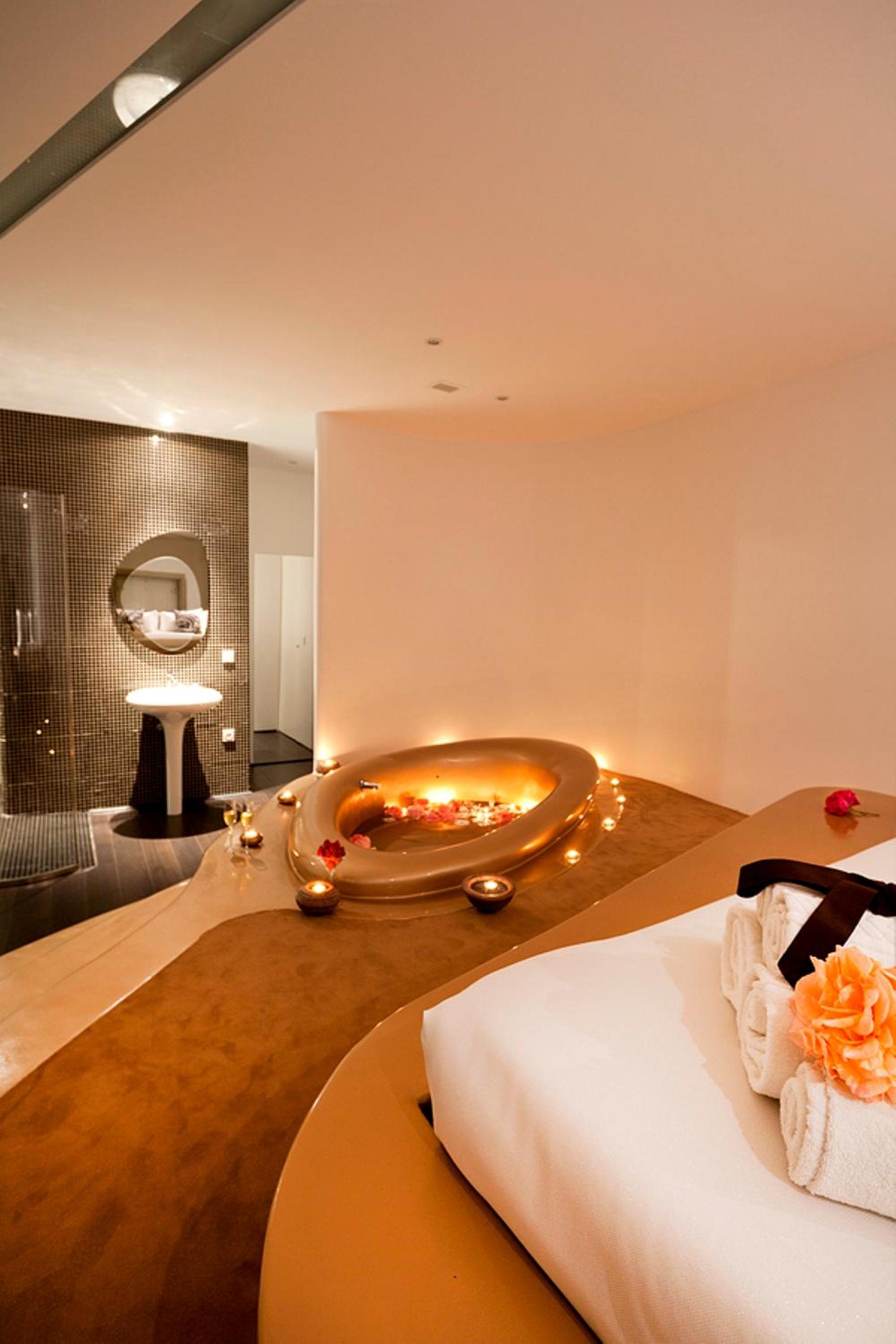 Deluxe Suite photo 3