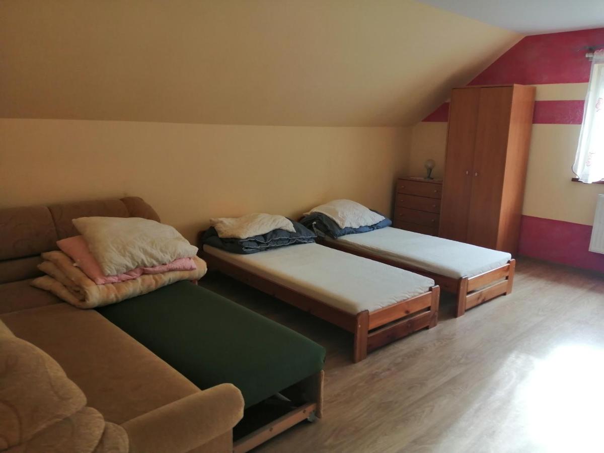 Quadruple Room with Bathroom - Photo 2