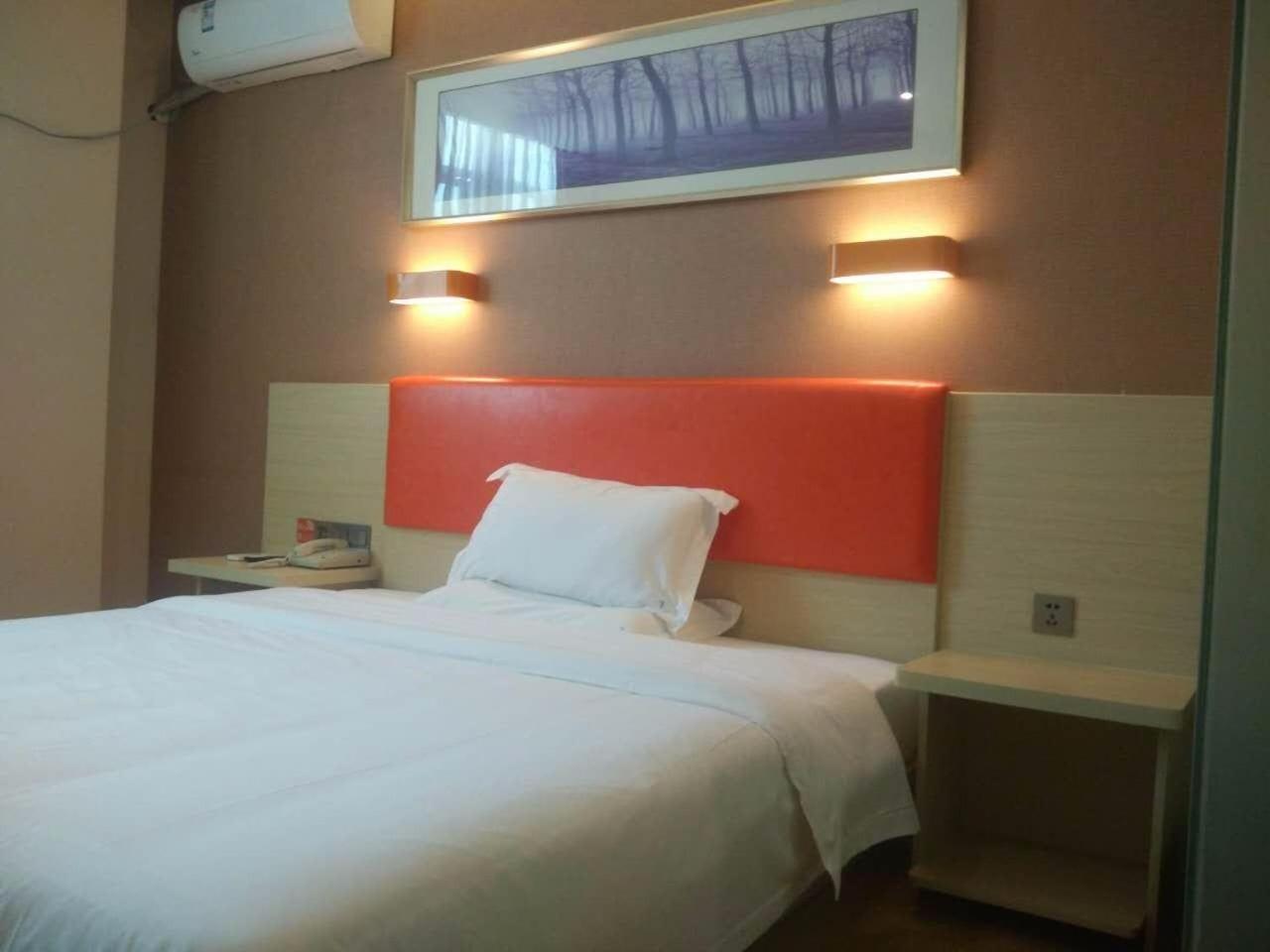 Premium Queen Room photo 1