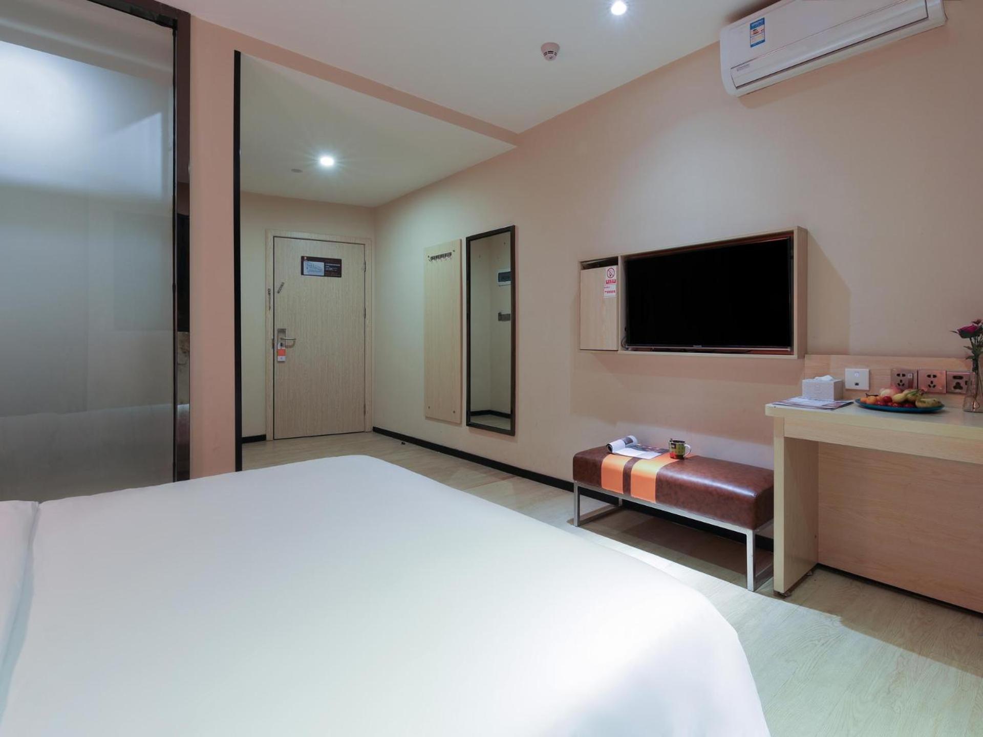 Premium Queen Room