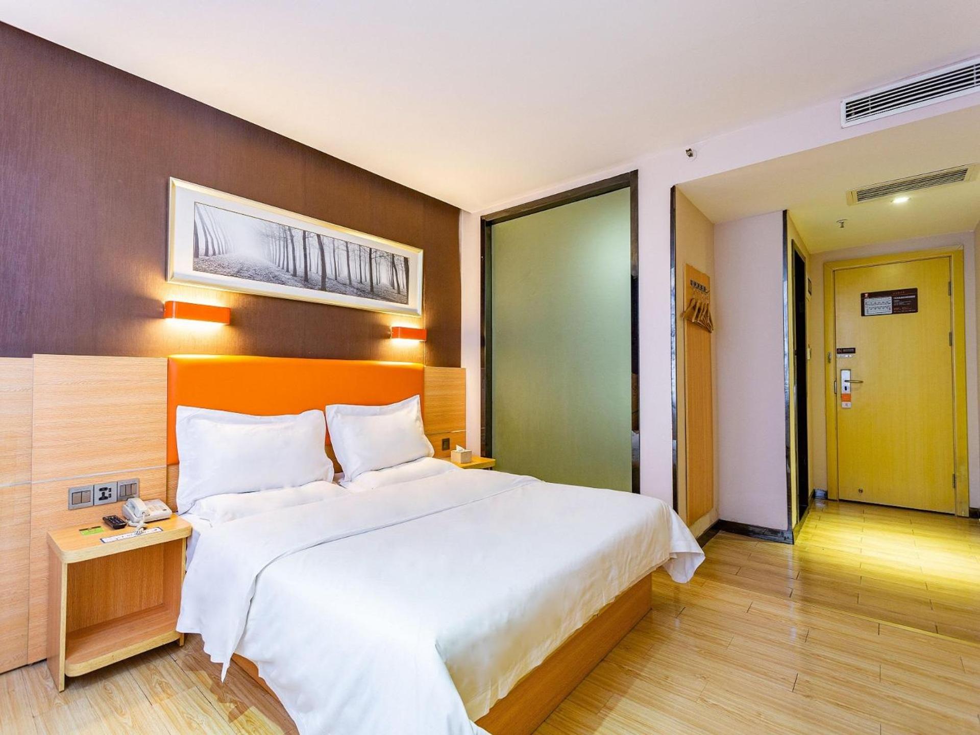Premium Queen Room photo 1