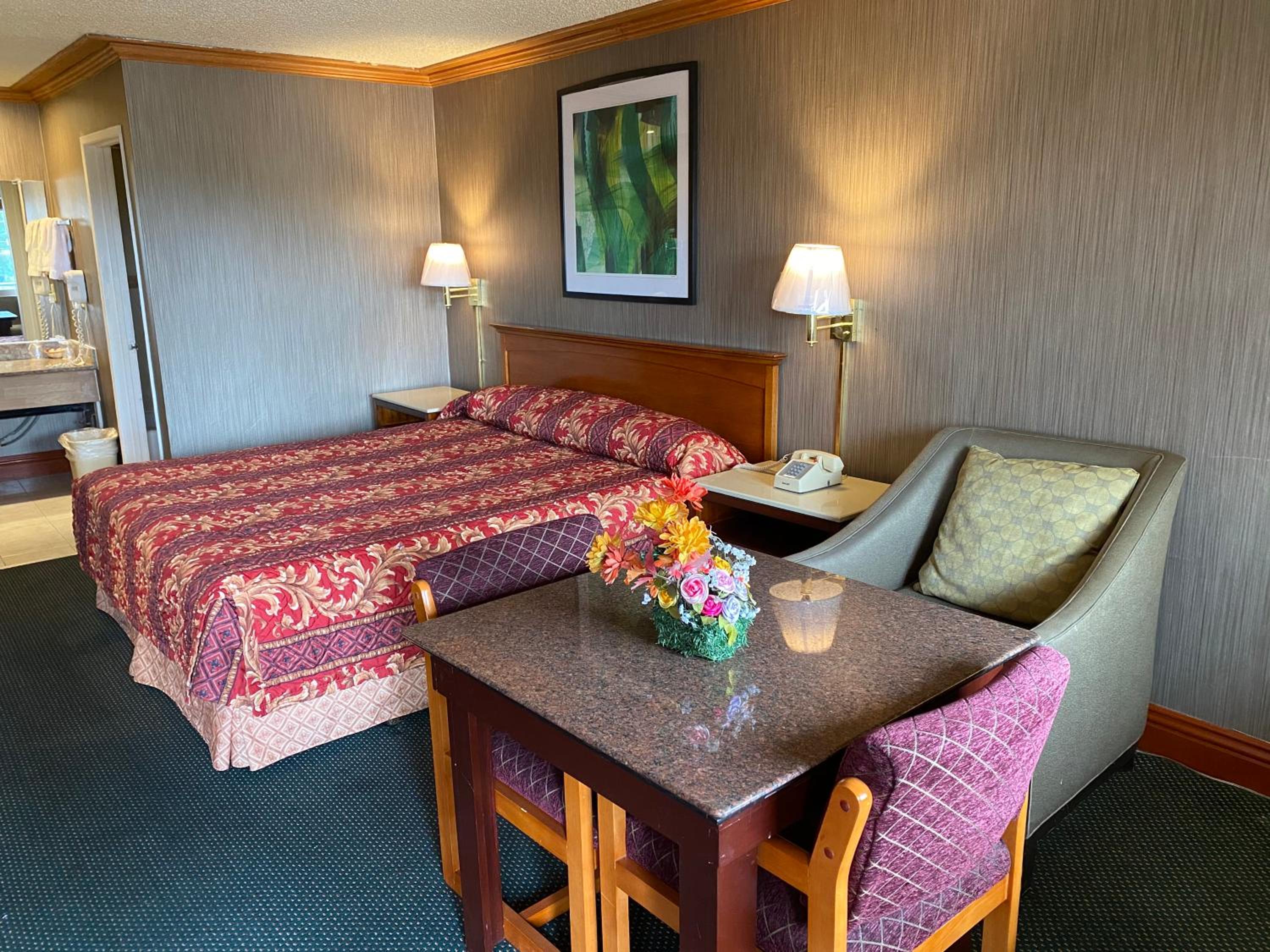 Deluxe King Room