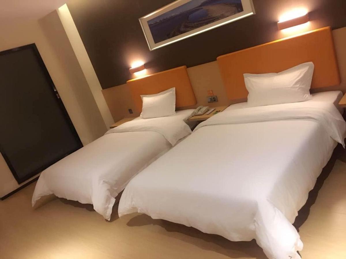 Premium Deluxe Twin Room photo 1
