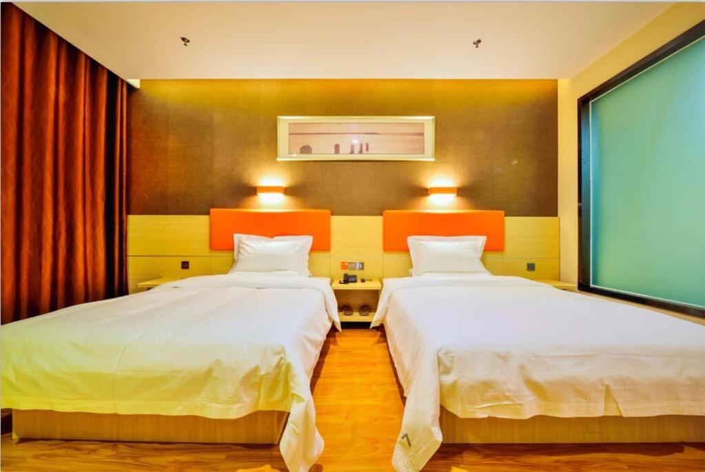 Premium Deluxe Twin Room photo 2