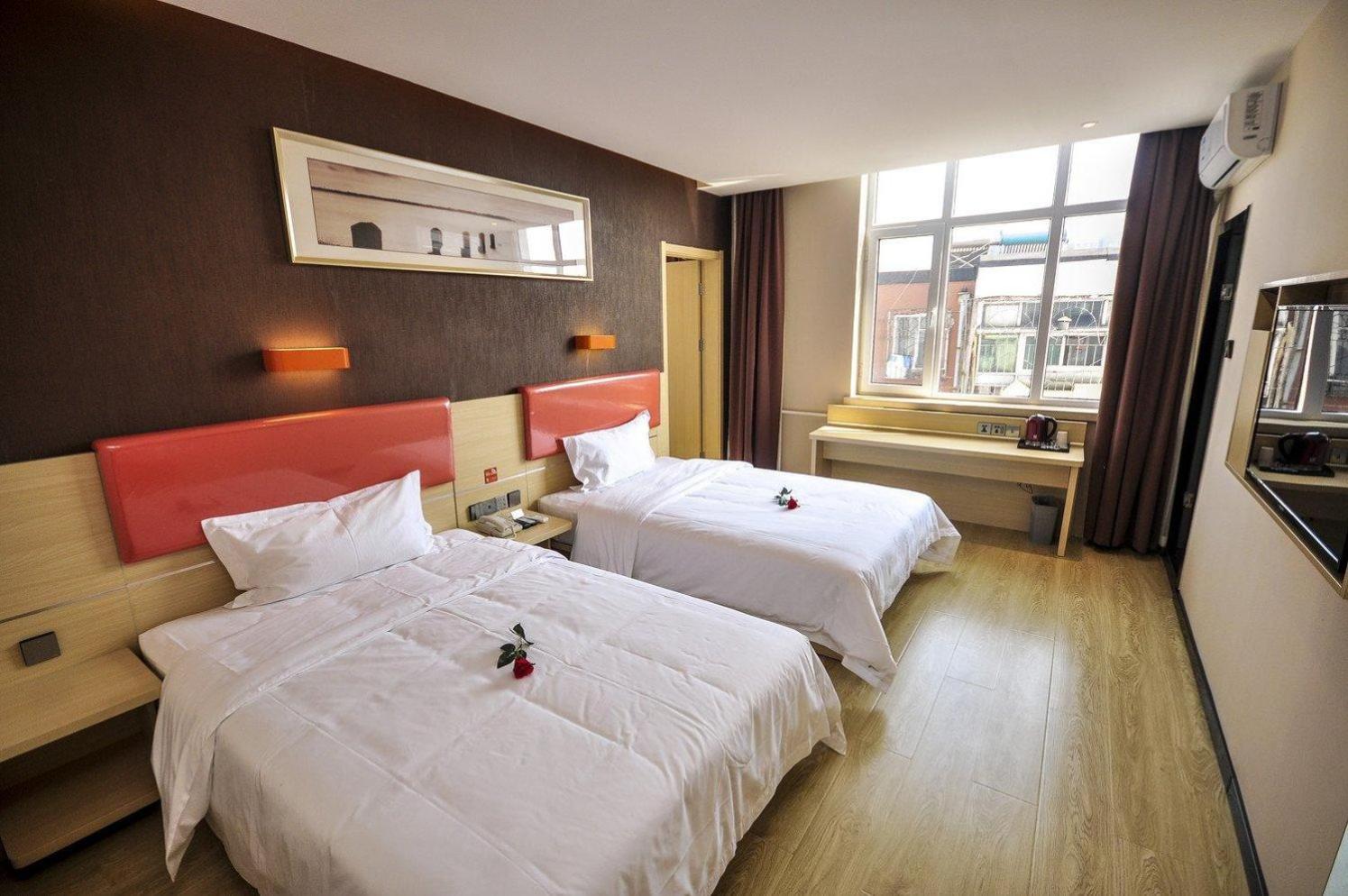Cozy Twin Room with Breakfast photo 2