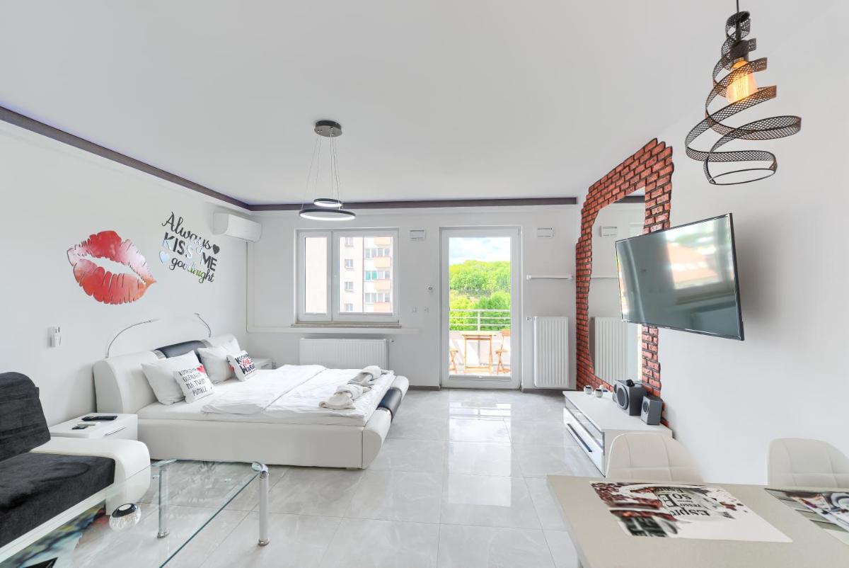 Apartment photo 2