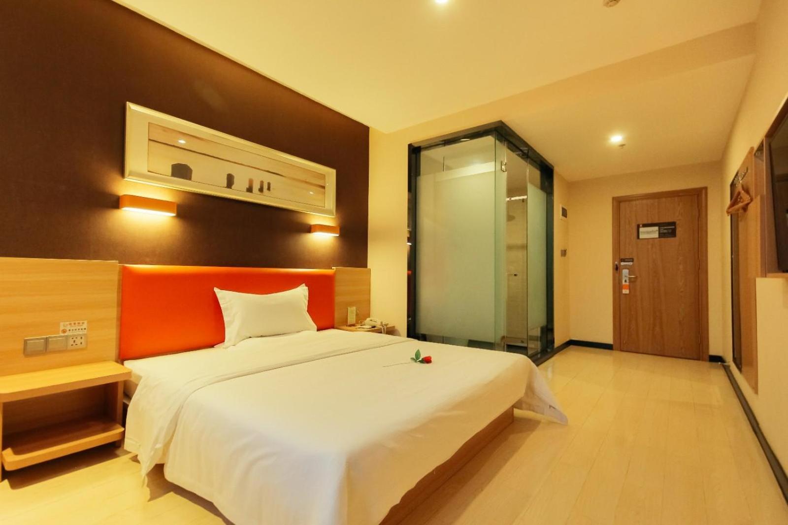 Premium Queen Room photo 1
