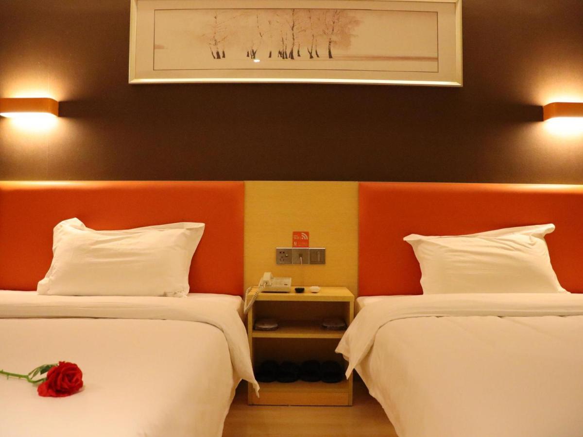 Premium Deluxe Twin Room photo 3