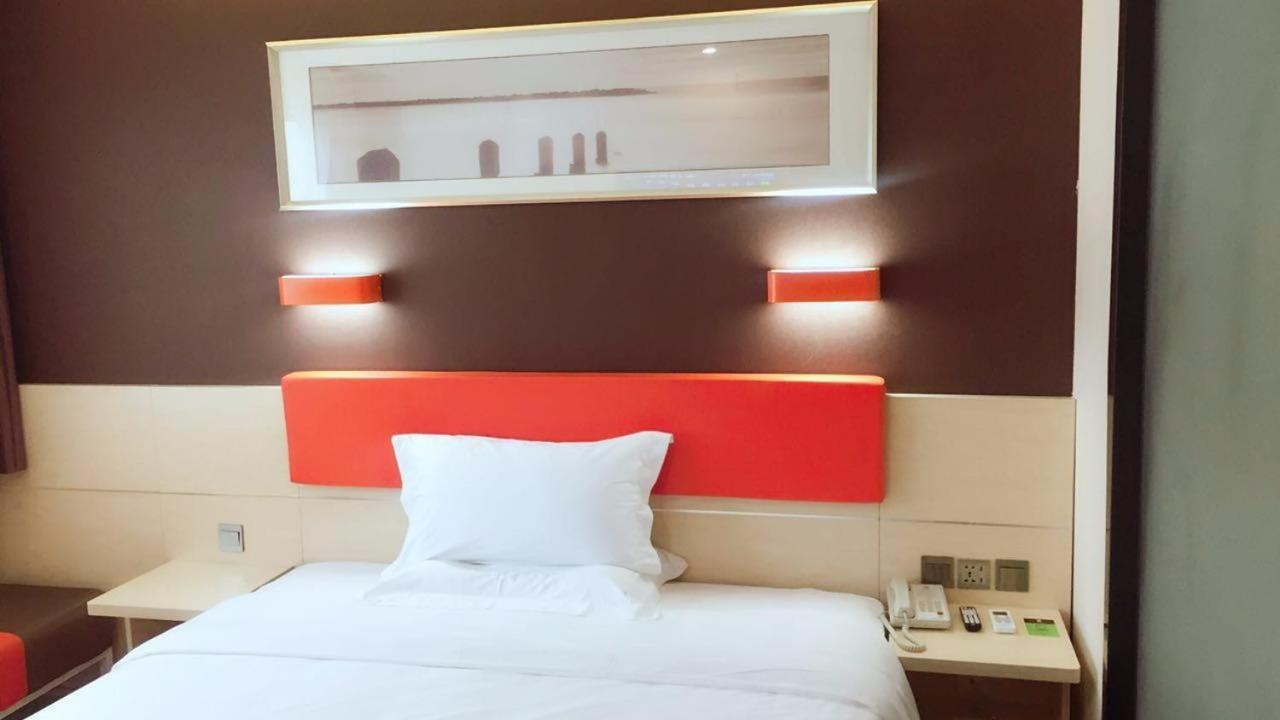 Premium Queen Room