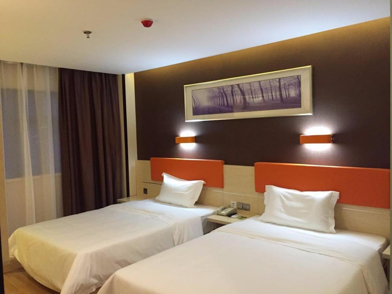 Premium Deluxe Twin Room