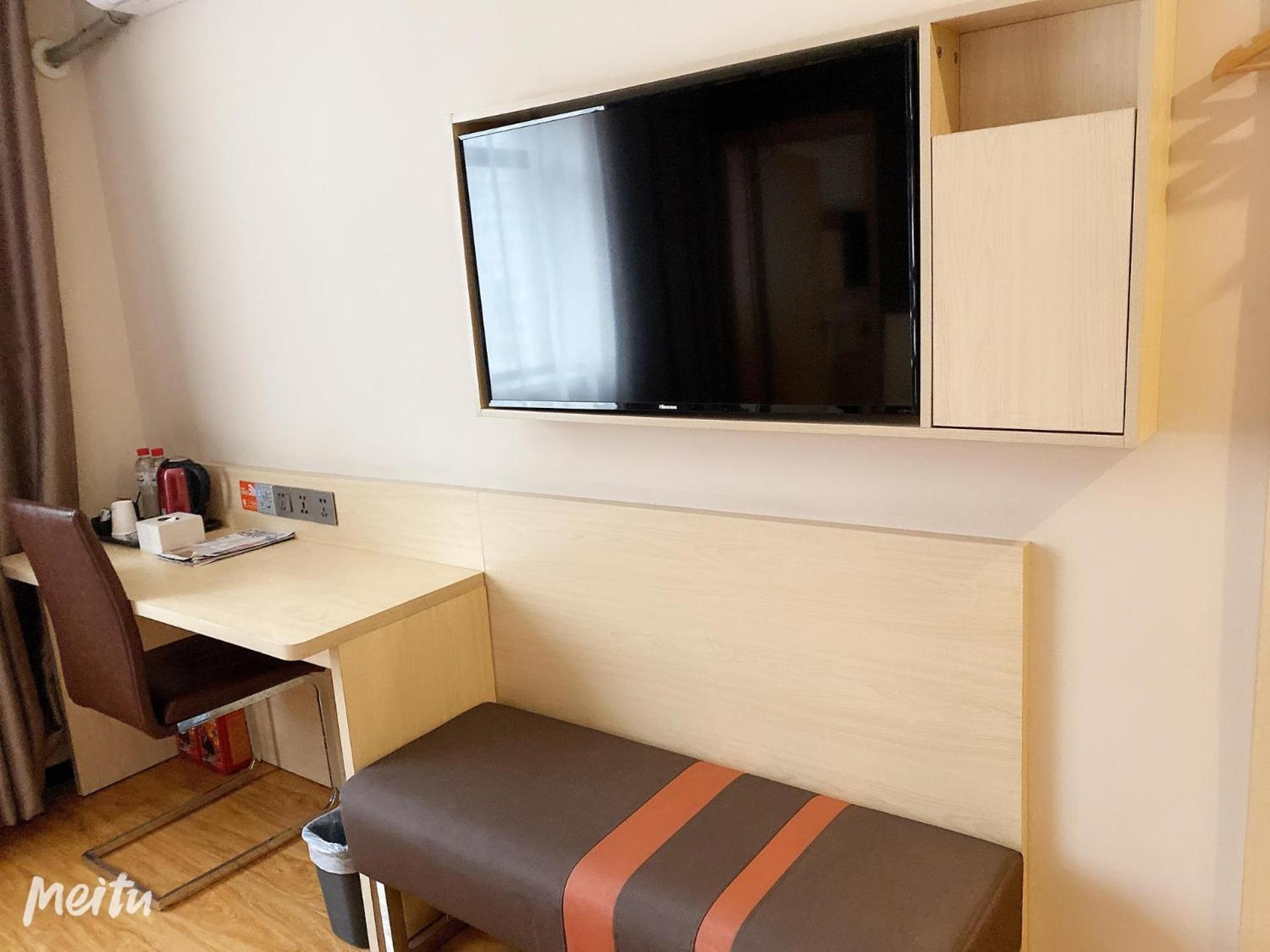 Superior Suite - Photo 5
