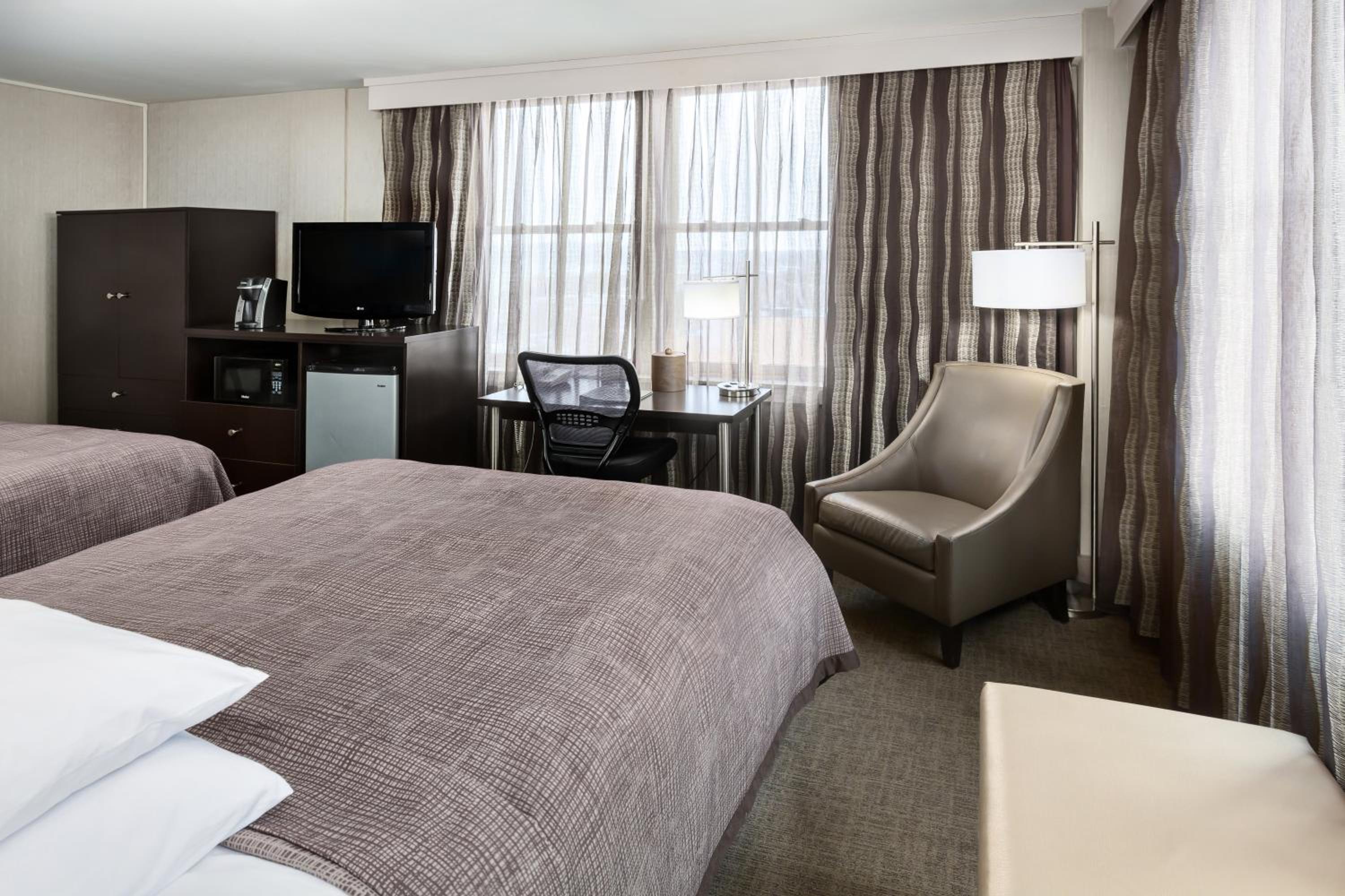 Quadruple Room - Photo 1