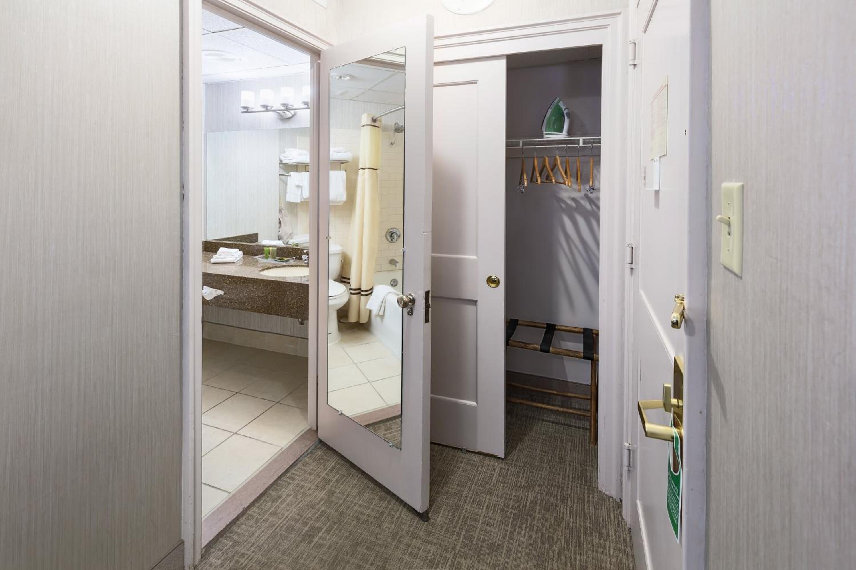 King Room - Historic - Photo 6