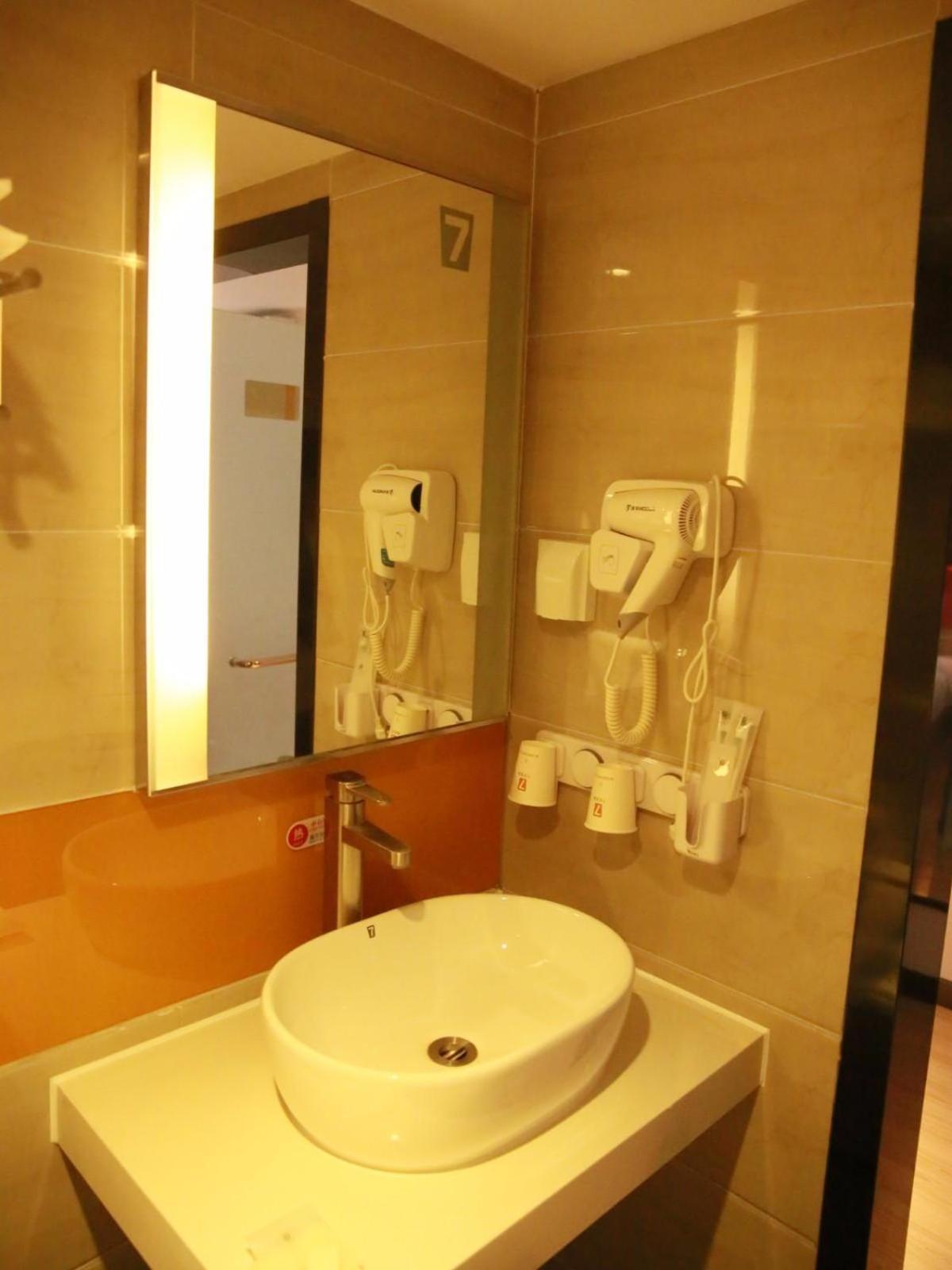 Double Room - Photo 7