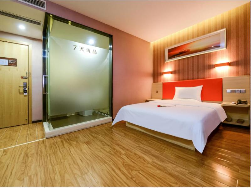 Premium Queen Room photo 3