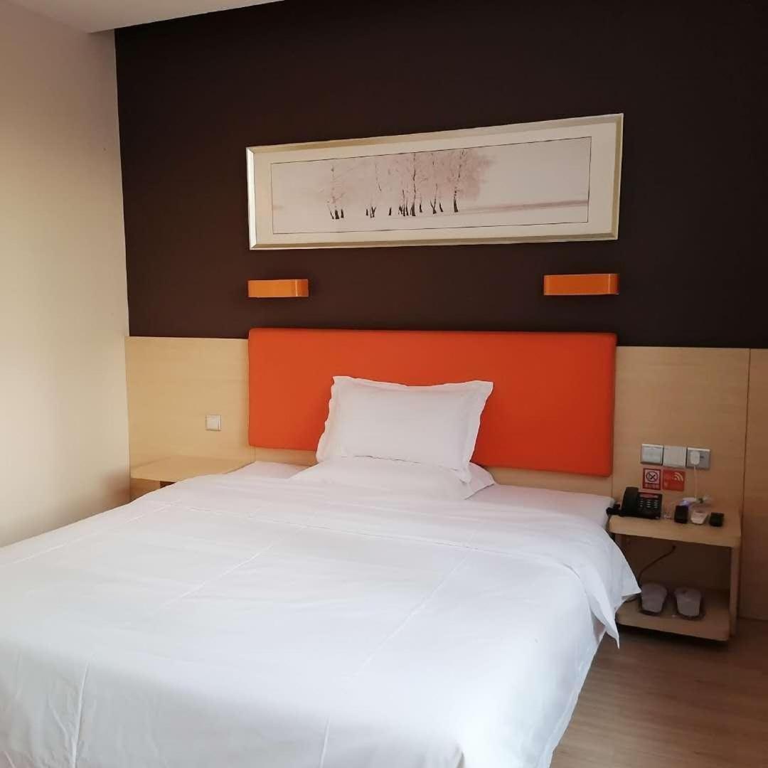 Premium Queen Room photo 1