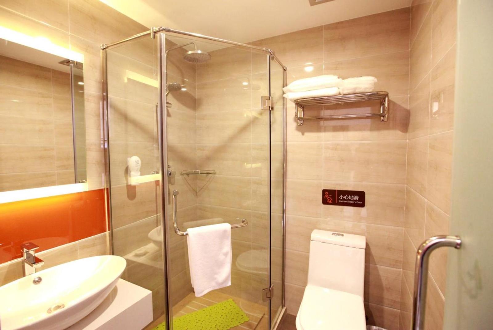 Premium Deluxe Twin Room photo 2