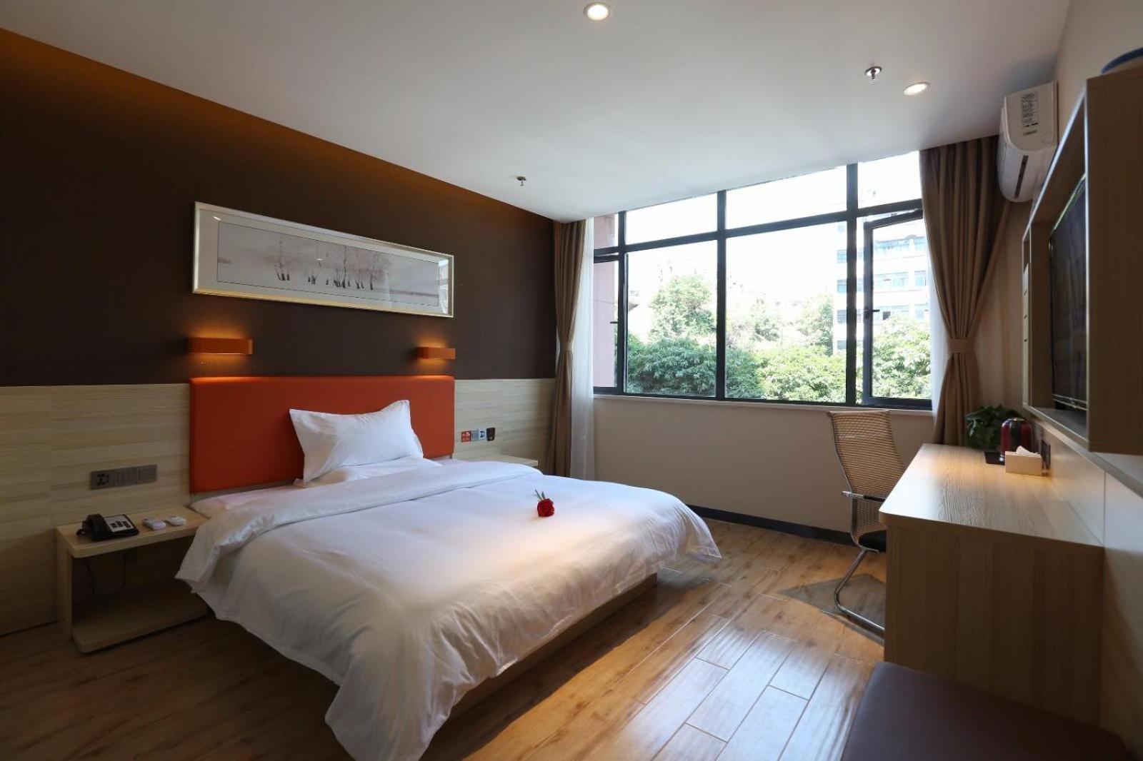 Premium Queen Room photo 1