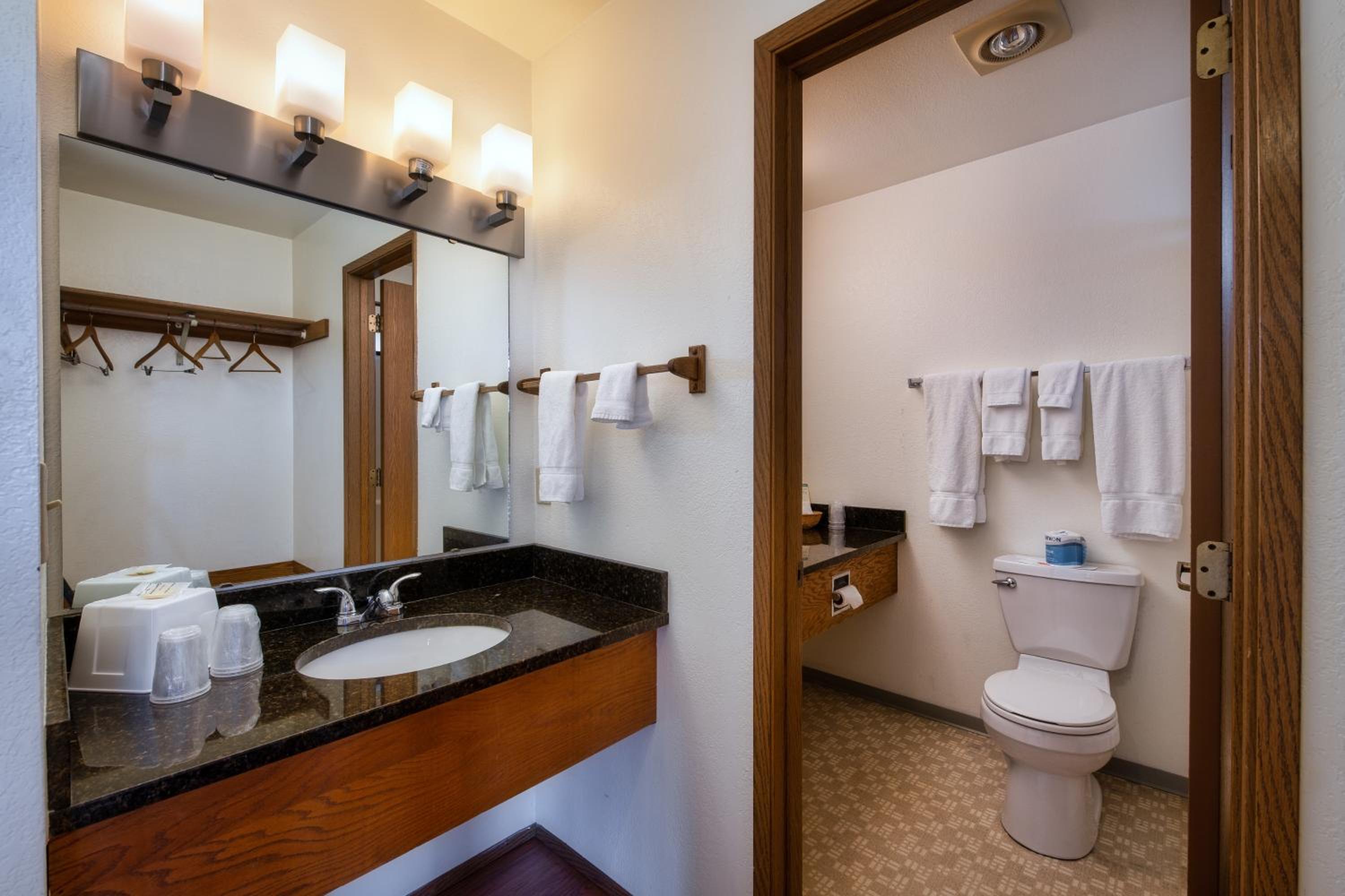 Deluxe Single Room with Sea View photo 2
