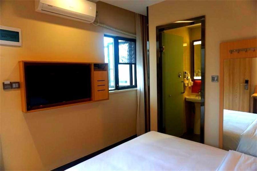 Select Room photo 1