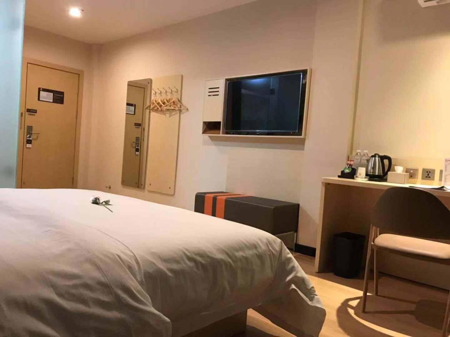 Superior Queen Room photo 2